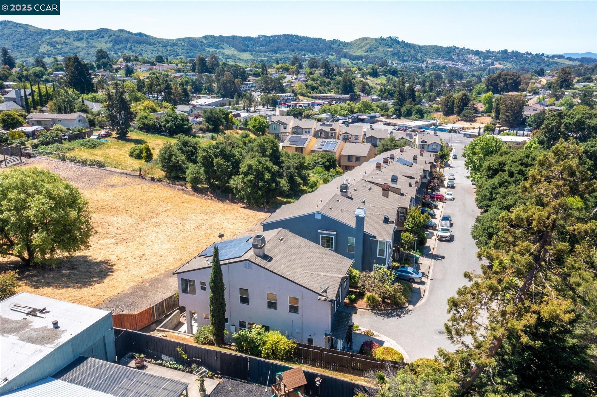 Detail Gallery Image 52 of 55 For 272 Appian Village Dr, El Sobrante,  CA 94803 - 4 Beds | 2/1 Baths