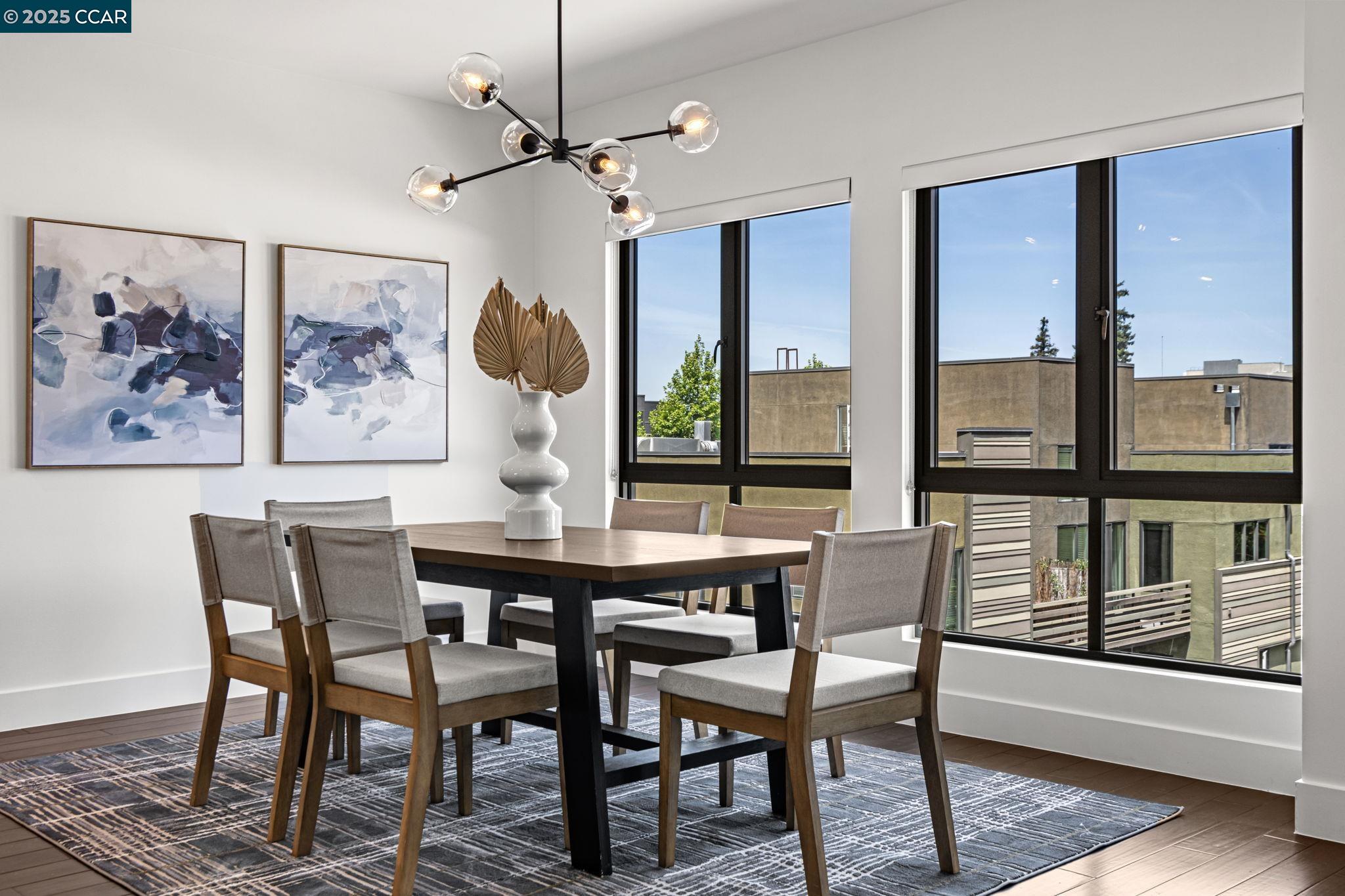 Detail Gallery Image 11 of 56 For 438 W Grand Ave #410,  Oakland,  CA 94612 - 2 Beds | 2/1 Baths