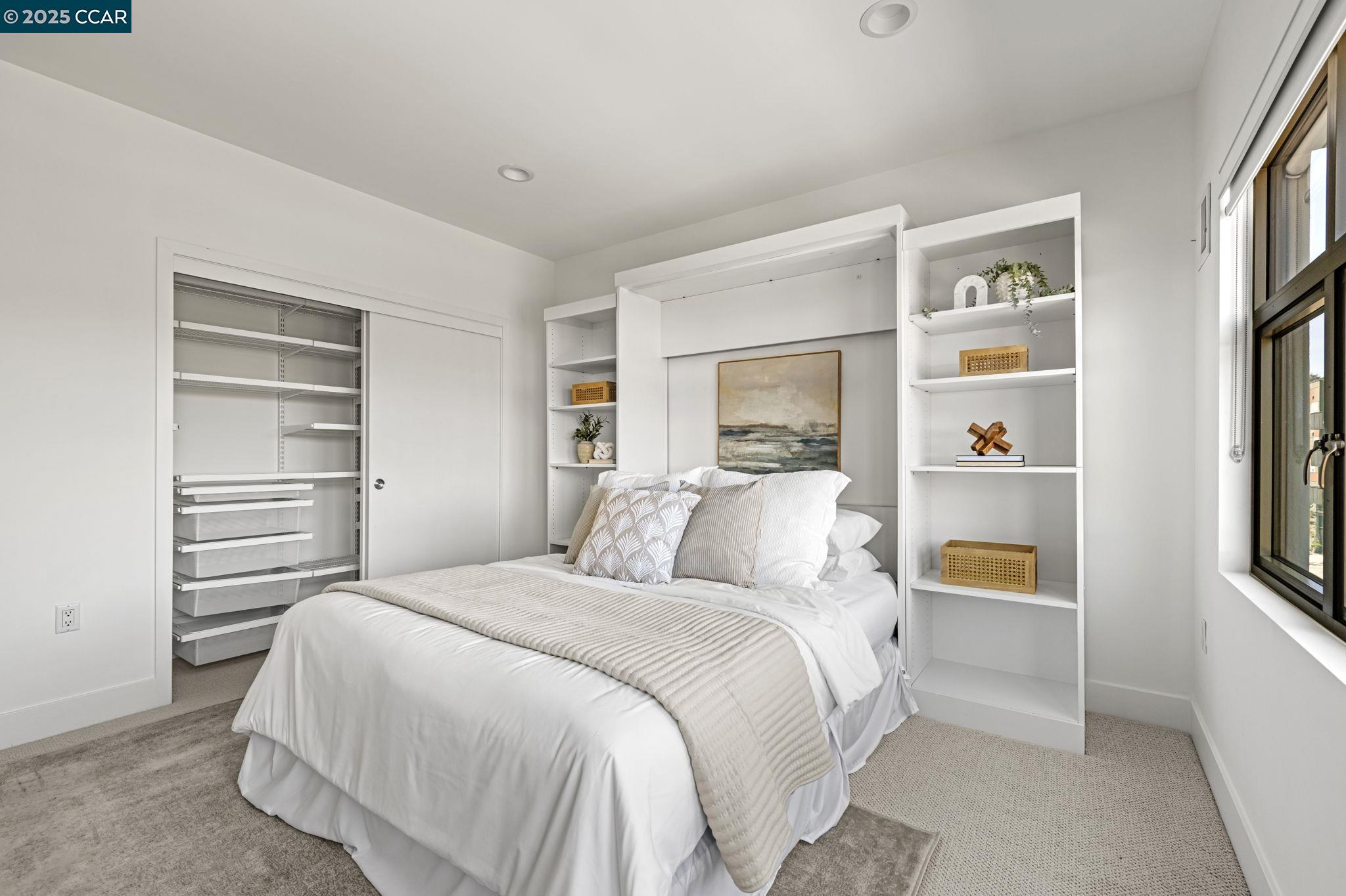 Detail Gallery Image 21 of 56 For 438 W Grand Ave #410,  Oakland,  CA 94612 - 2 Beds | 2/1 Baths