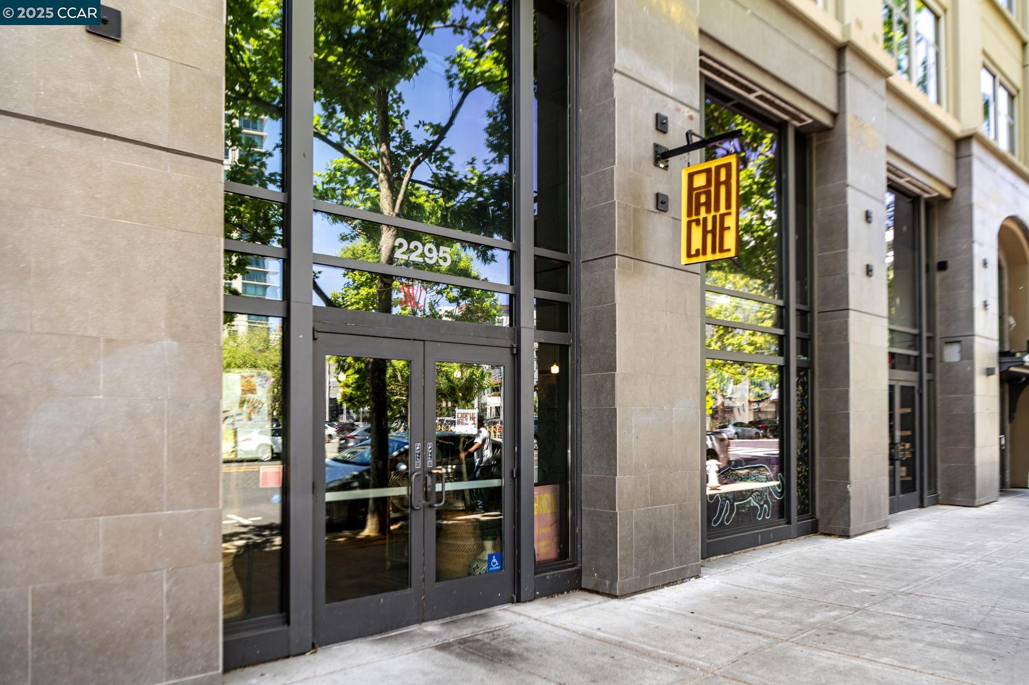 Detail Gallery Image 40 of 56 For 438 W Grand Ave #410,  Oakland,  CA 94612 - 2 Beds | 2/1 Baths