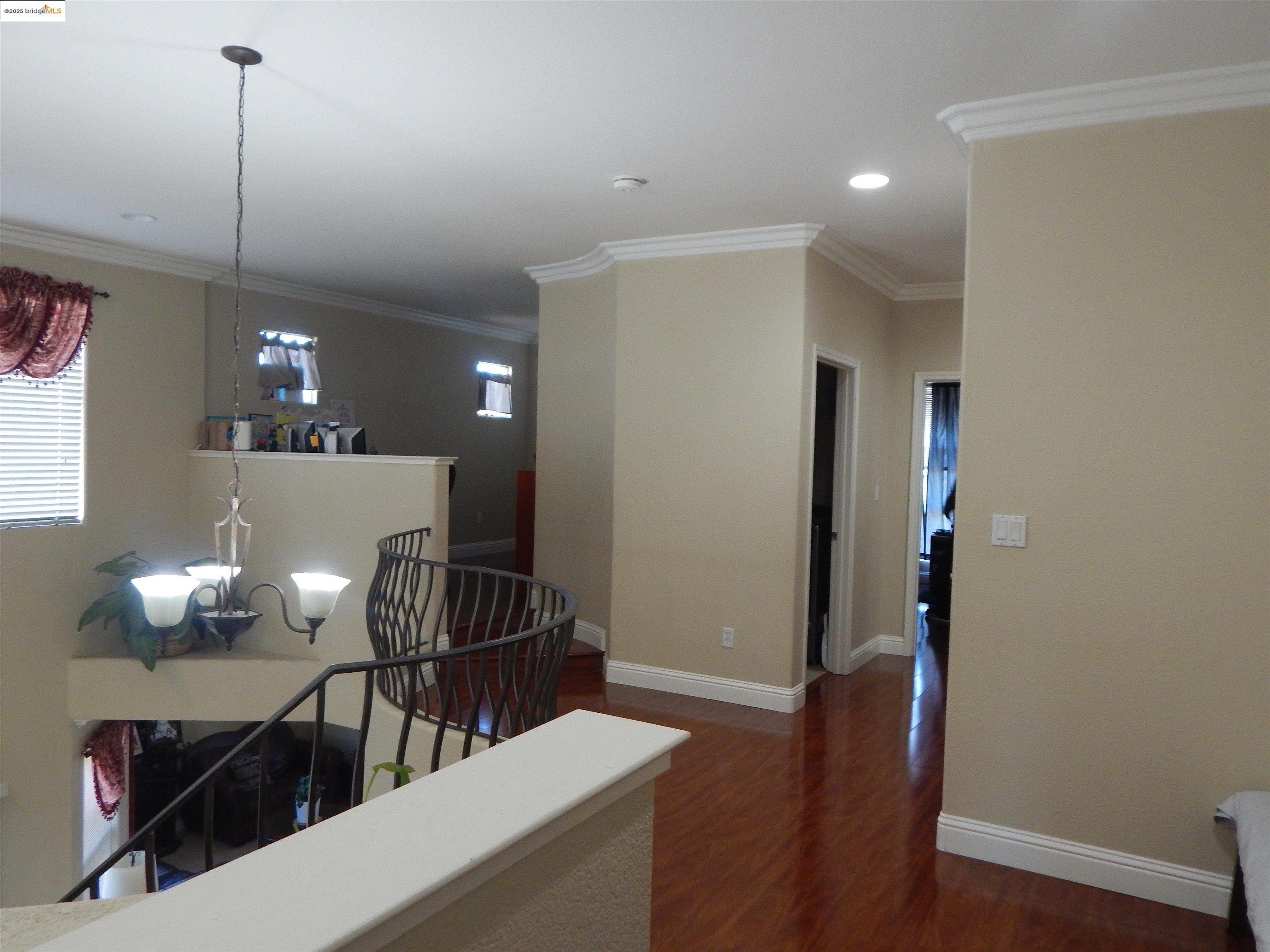 Detail Gallery Image 10 of 22 For 1983 Colosseum Way, Antioch,  CA 94531 - 4 Beds | 3 Baths