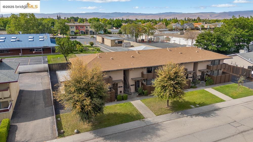Detail Gallery Image 14 of 24 For 1510 W 12th, Tracy,  CA 95376-3256 - – Beds | – Baths
