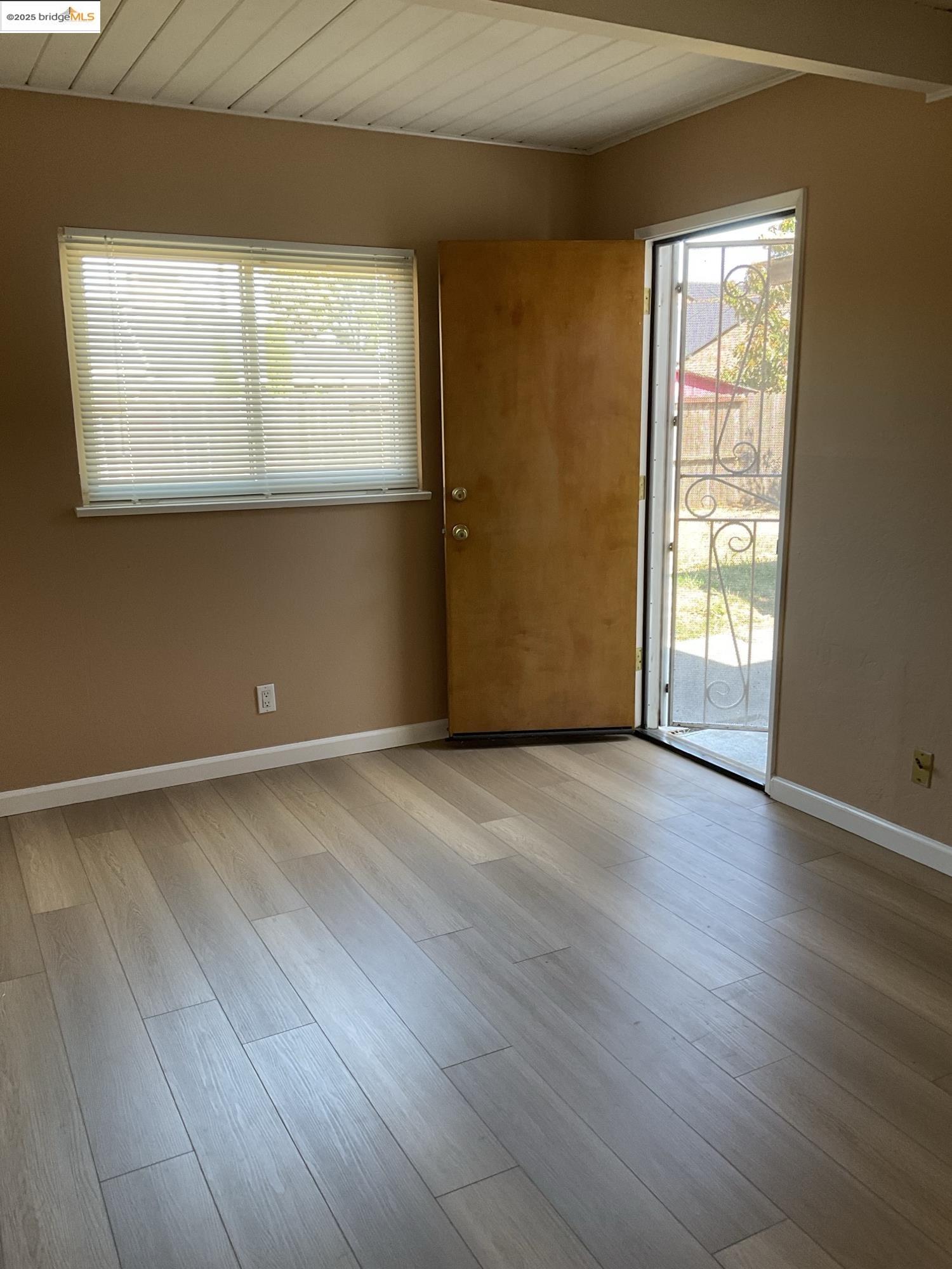 Detail Gallery Image 7 of 7 For 2712 Stamm Drive, Antioch,  CA 94509 - 3 Beds | 1 Baths