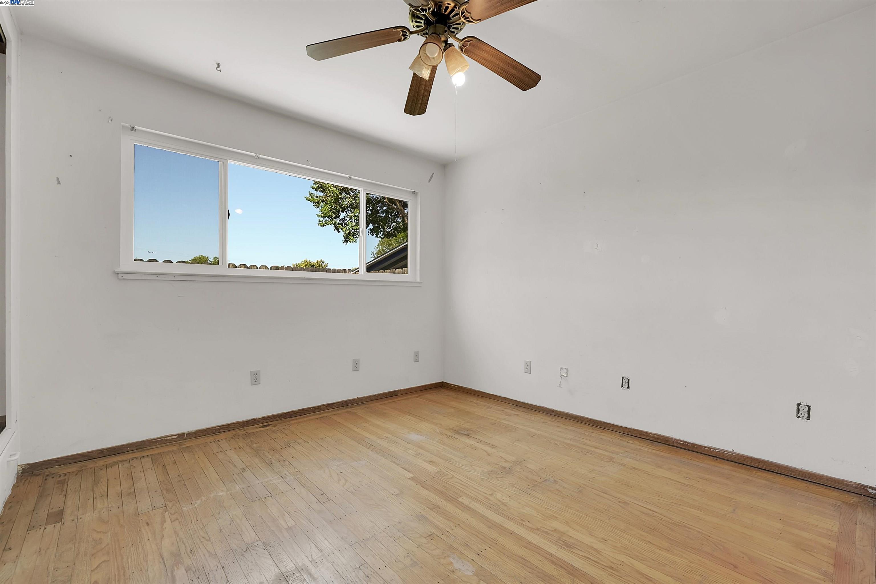 Detail Gallery Image 18 of 29 For 15939 Saint Johns Dr, San Lorenzo,  CA 94580 - 3 Beds | 2 Baths