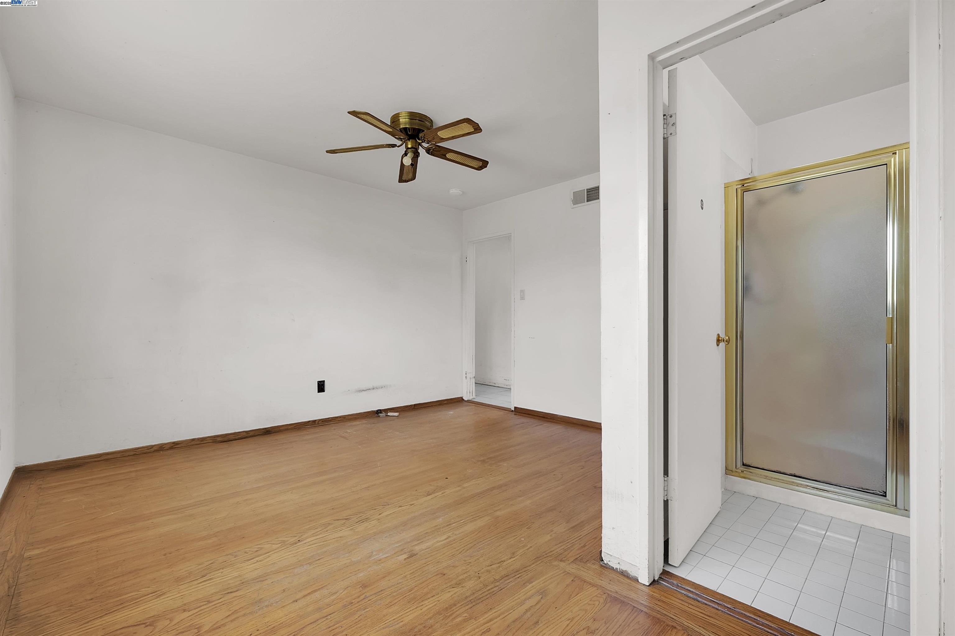 Detail Gallery Image 23 of 29 For 15939 Saint Johns Dr, San Lorenzo,  CA 94580 - 3 Beds | 2 Baths
