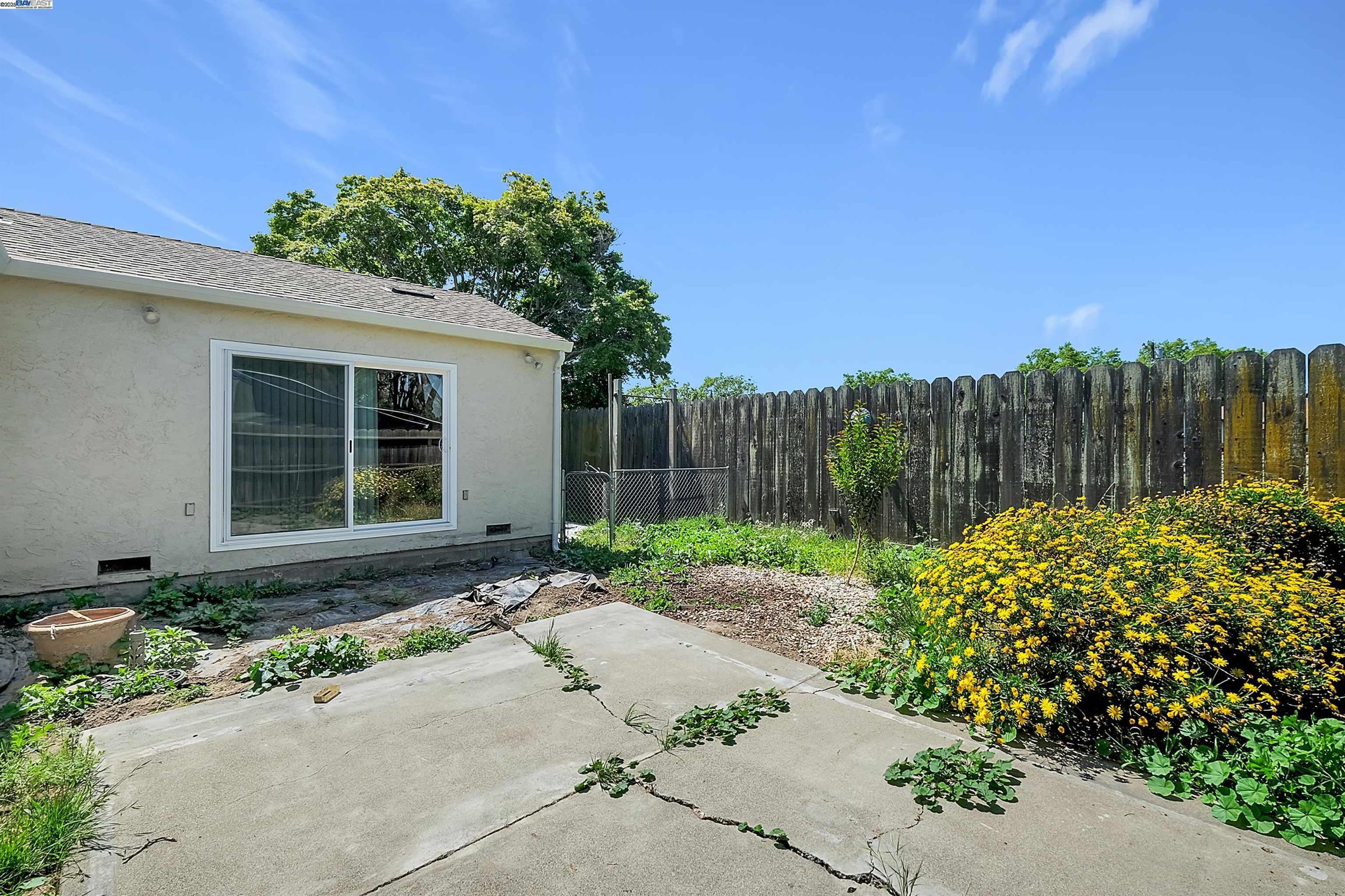 Detail Gallery Image 27 of 29 For 15939 Saint Johns Dr, San Lorenzo,  CA 94580 - 3 Beds | 2 Baths