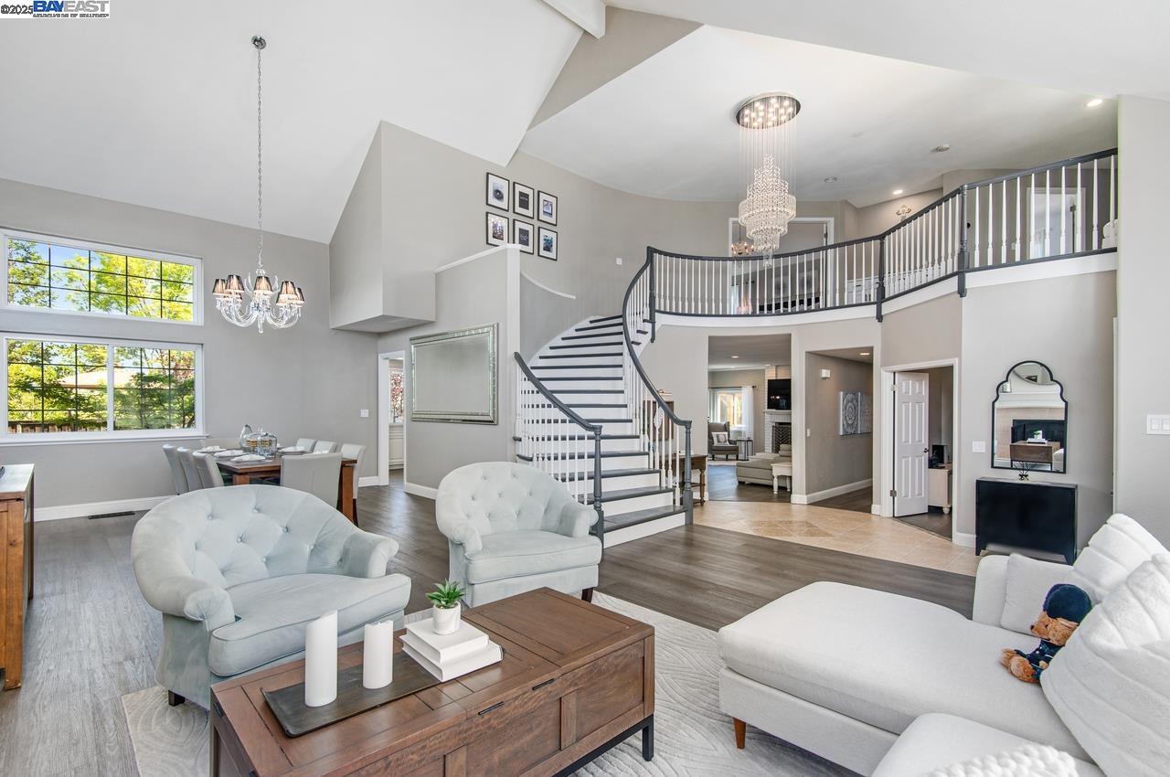 Detail Gallery Image 12 of 49 For 2839 Victoria Ridge Ct, Pleasanton,  CA 94566 - 5 Beds | 3 Baths