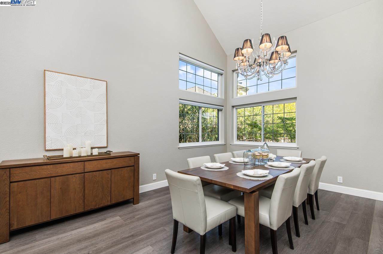 Detail Gallery Image 13 of 49 For 2839 Victoria Ridge Ct, Pleasanton,  CA 94566 - 5 Beds | 3 Baths