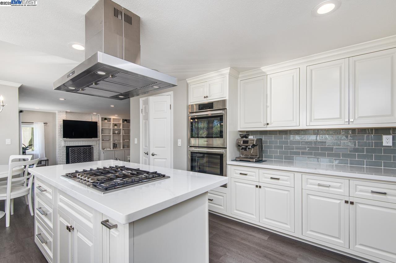 Detail Gallery Image 16 of 49 For 2839 Victoria Ridge Ct, Pleasanton,  CA 94566 - 5 Beds | 3 Baths