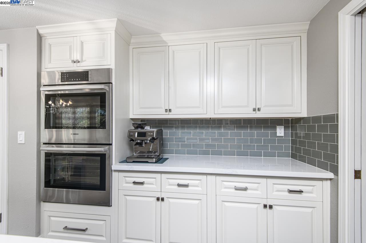 Detail Gallery Image 17 of 49 For 2839 Victoria Ridge Ct, Pleasanton,  CA 94566 - 5 Beds | 3 Baths