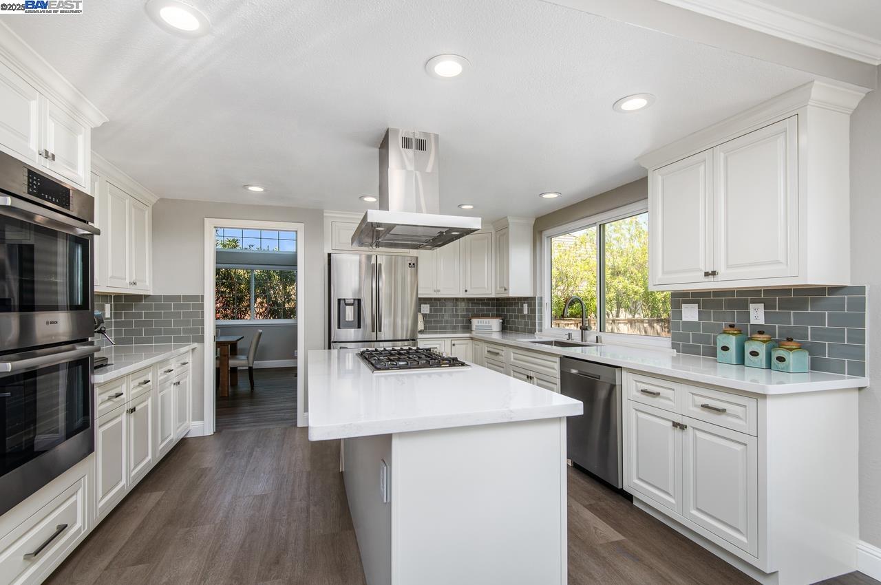 Detail Gallery Image 19 of 49 For 2839 Victoria Ridge Ct, Pleasanton,  CA 94566 - 5 Beds | 3 Baths
