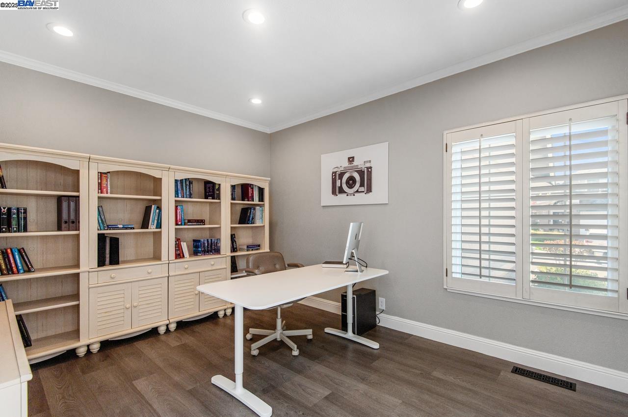 Detail Gallery Image 25 of 49 For 2839 Victoria Ridge Ct, Pleasanton,  CA 94566 - 5 Beds | 3 Baths