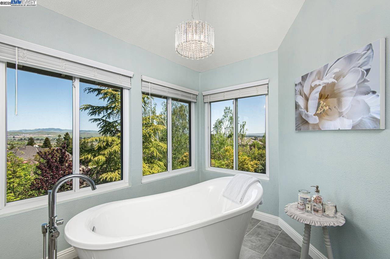 Detail Gallery Image 32 of 49 For 2839 Victoria Ridge Ct, Pleasanton,  CA 94566 - 5 Beds | 3 Baths
