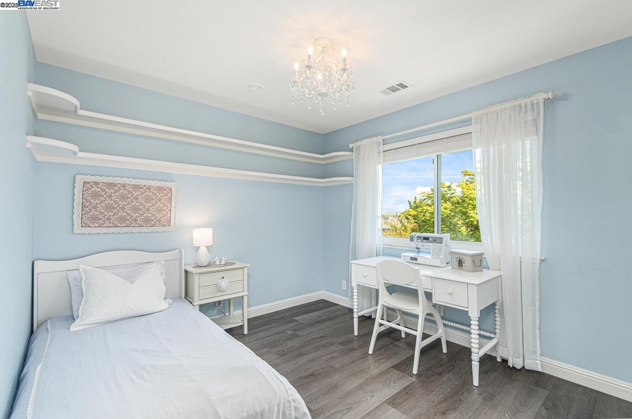 Detail Gallery Image 37 of 49 For 2839 Victoria Ridge Ct, Pleasanton,  CA 94566 - 5 Beds | 3 Baths
