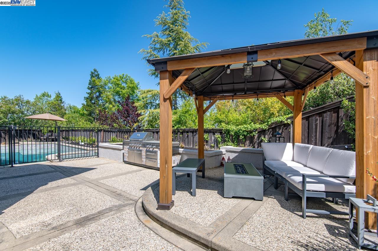 Detail Gallery Image 45 of 49 For 2839 Victoria Ridge Ct, Pleasanton,  CA 94566 - 5 Beds | 3 Baths