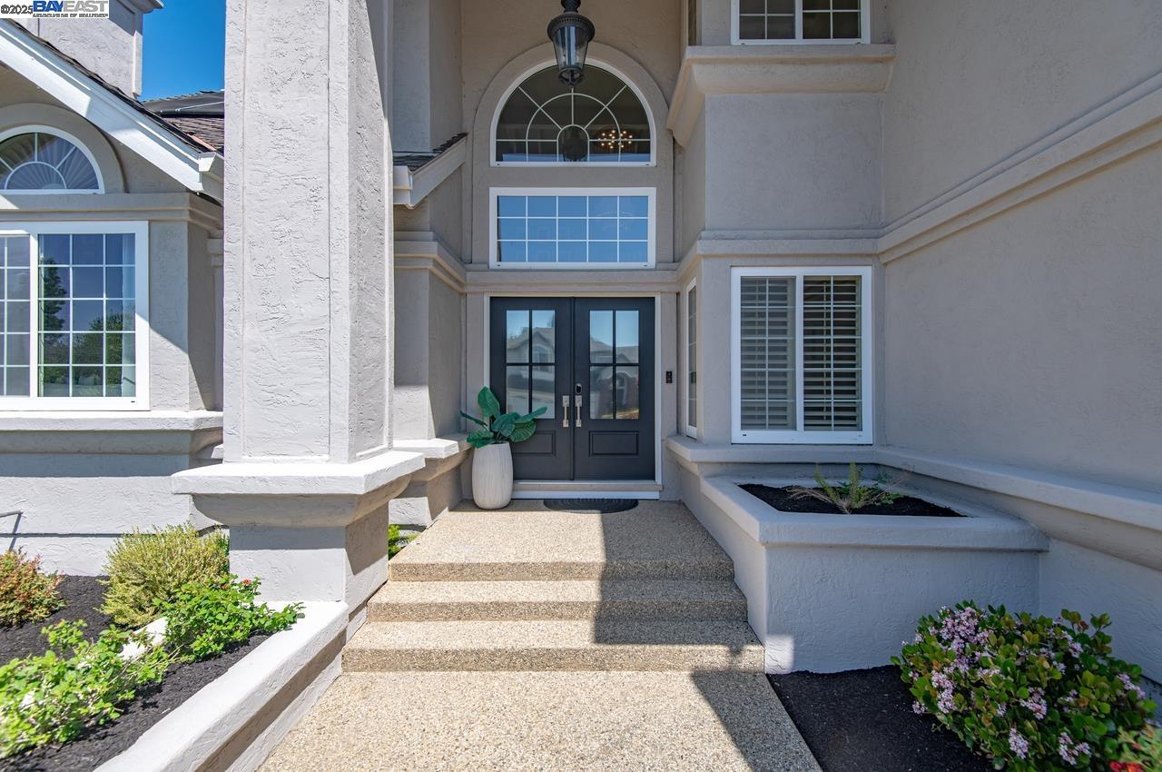 Detail Gallery Image 7 of 49 For 2839 Victoria Ridge Ct, Pleasanton,  CA 94566 - 5 Beds | 3 Baths