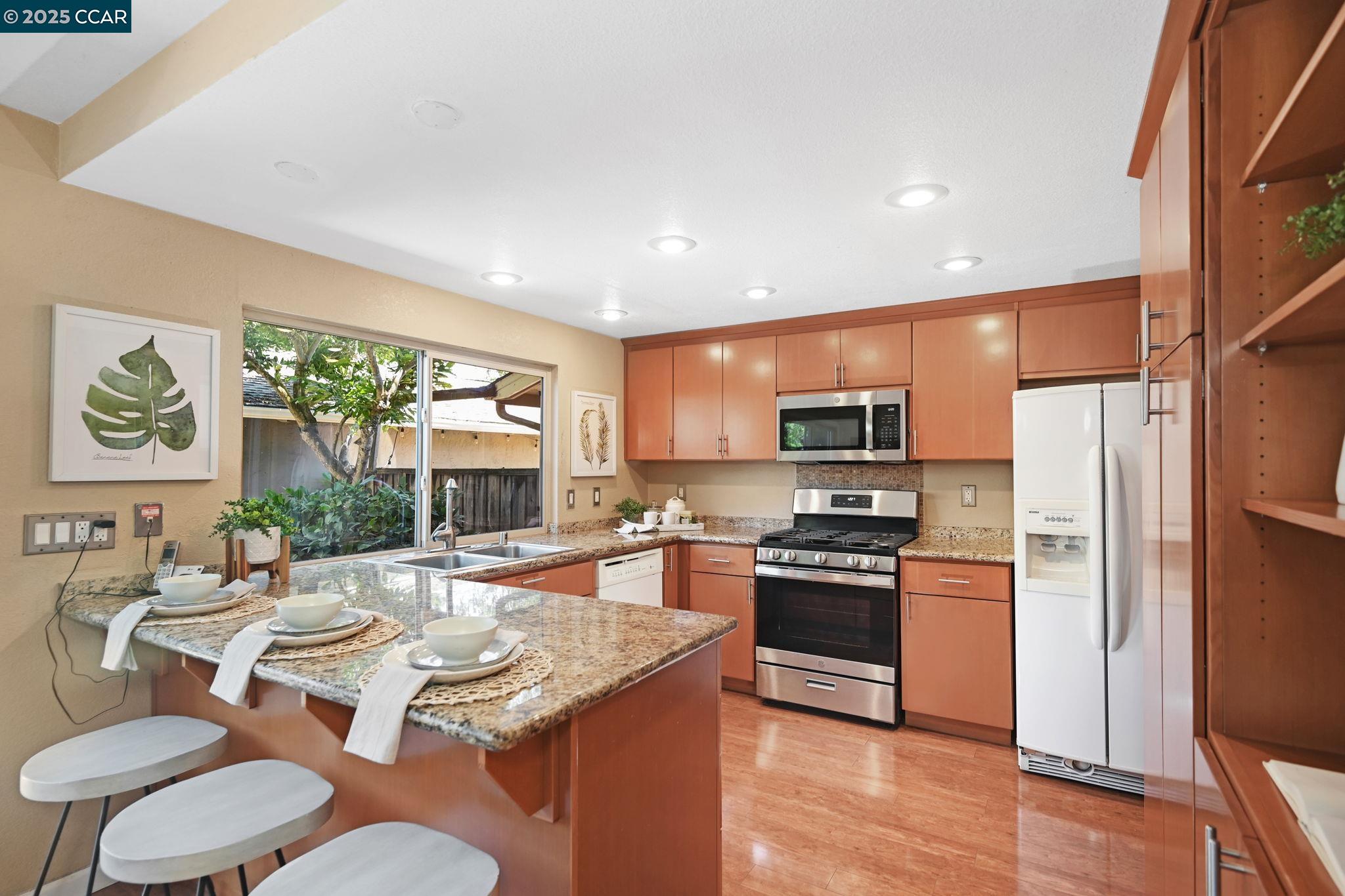 Detail Gallery Image 11 of 38 For 1466 Greenlawn Dr, Danville,  CA 94526 - 4 Beds | 2/1 Baths