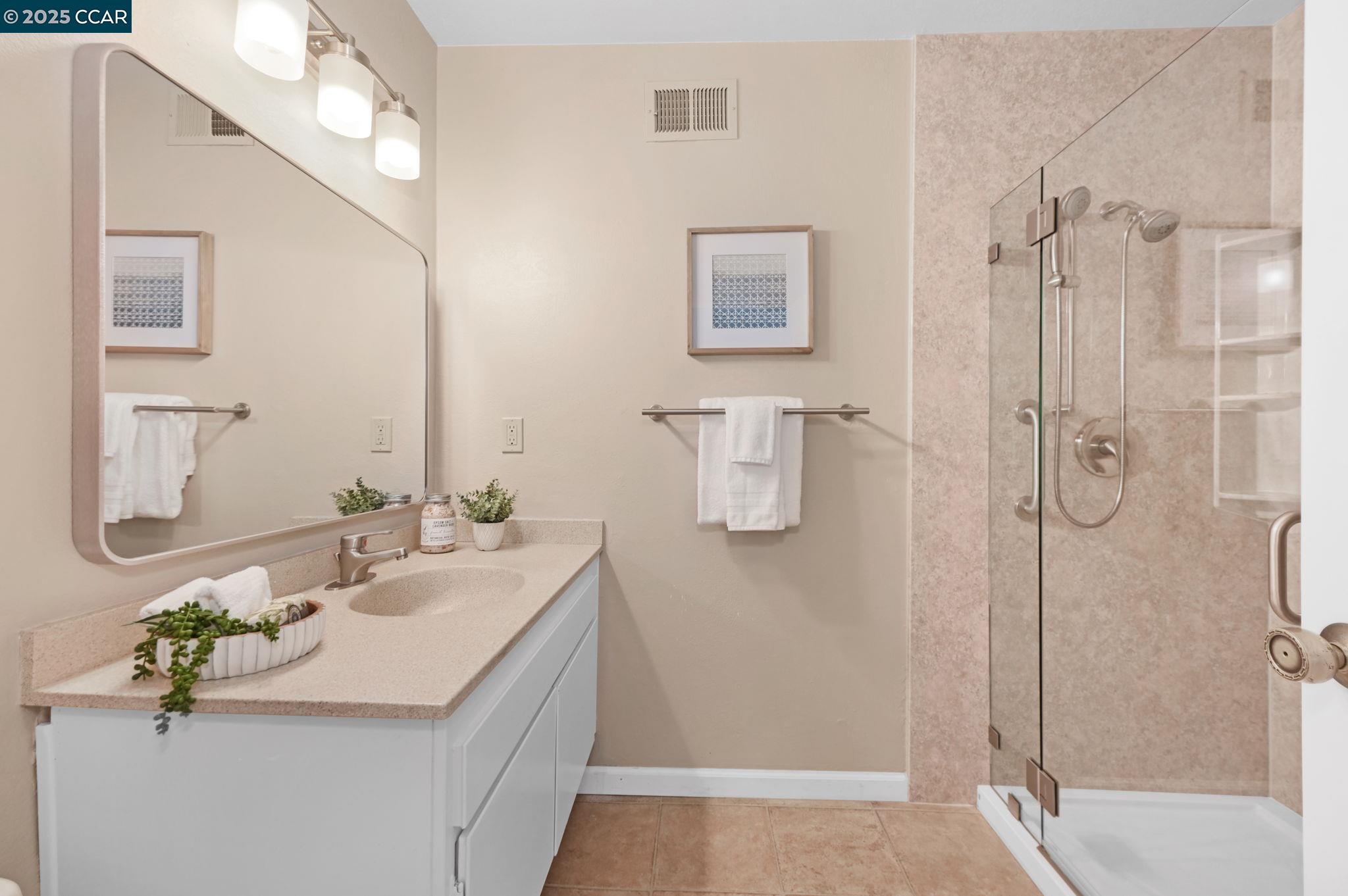 Detail Gallery Image 18 of 38 For 1466 Greenlawn Dr, Danville,  CA 94526 - 4 Beds | 2/1 Baths