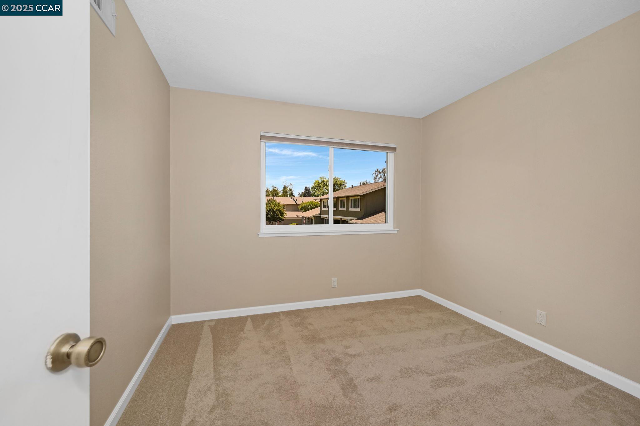 Detail Gallery Image 19 of 38 For 1466 Greenlawn Dr, Danville,  CA 94526 - 4 Beds | 2/1 Baths