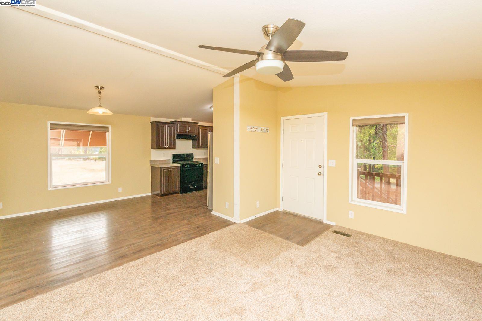 Detail Gallery Image 12 of 46 For 1260 East Weaver Creek Rd, Weaverville,  CA 96093 - 2 Beds | 2 Baths