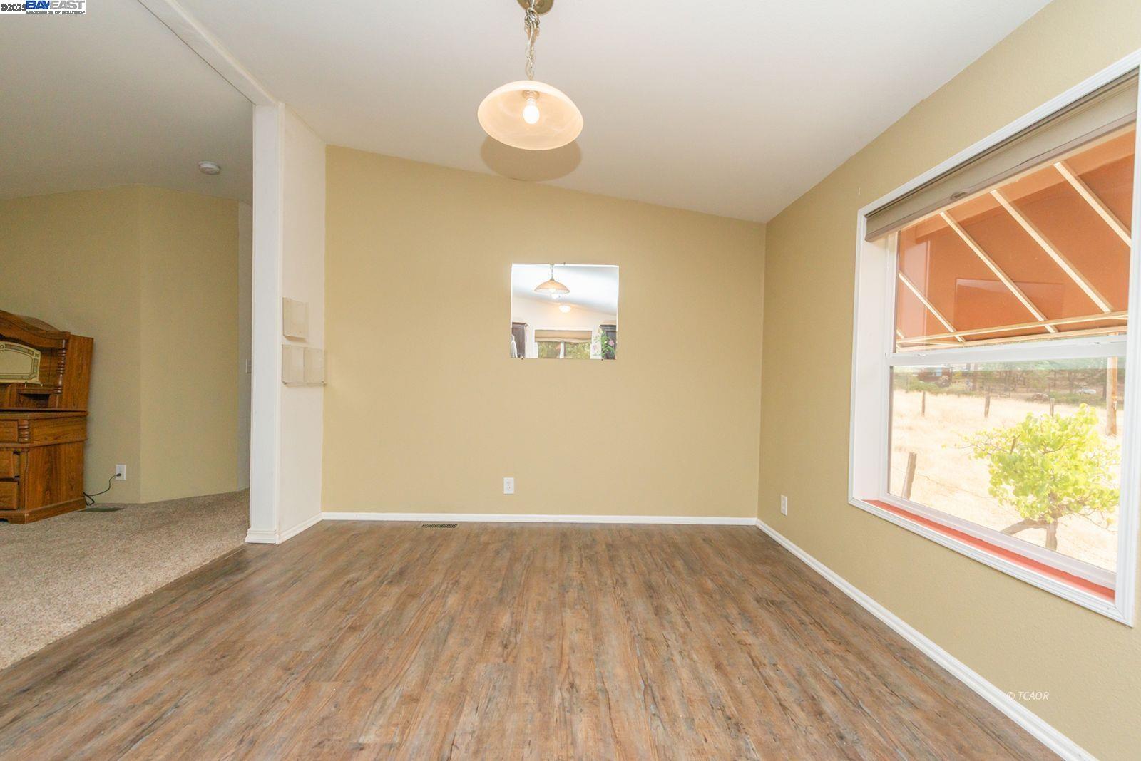 Detail Gallery Image 15 of 46 For 1260 East Weaver Creek Rd, Weaverville,  CA 96093 - 2 Beds | 2 Baths