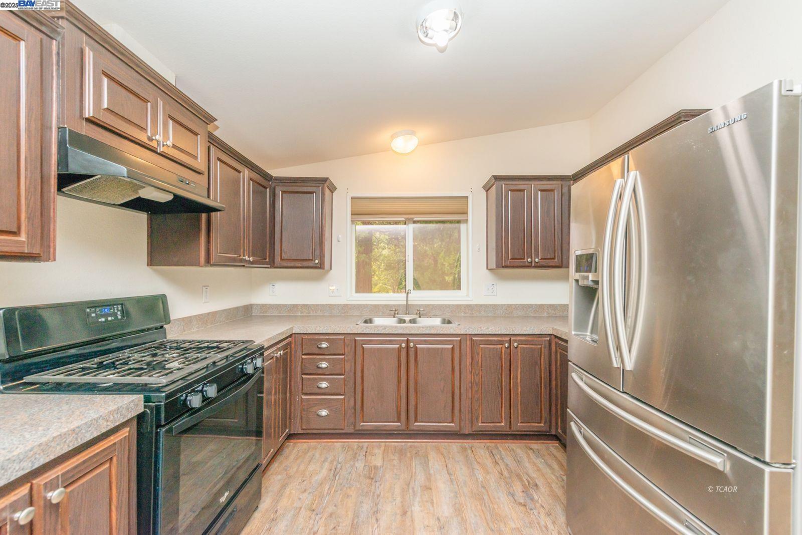 Detail Gallery Image 18 of 46 For 1260 East Weaver Creek Rd, Weaverville,  CA 96093 - 2 Beds | 2 Baths
