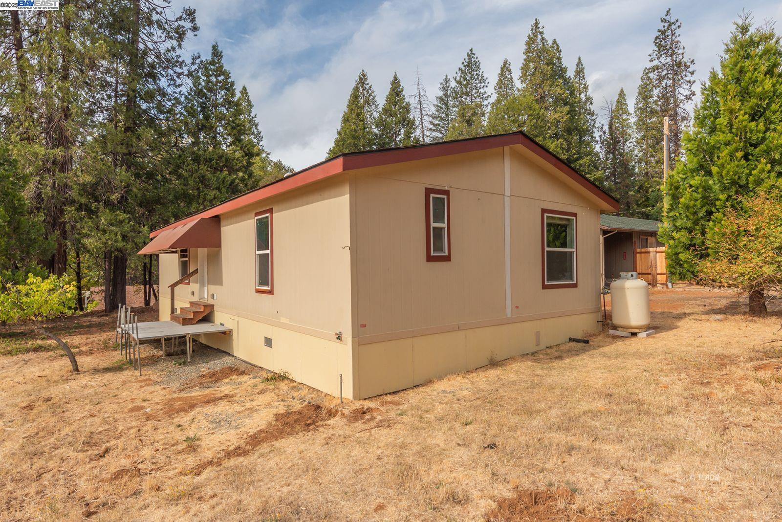 Detail Gallery Image 35 of 46 For 1260 East Weaver Creek Rd, Weaverville,  CA 96093 - 2 Beds | 2 Baths