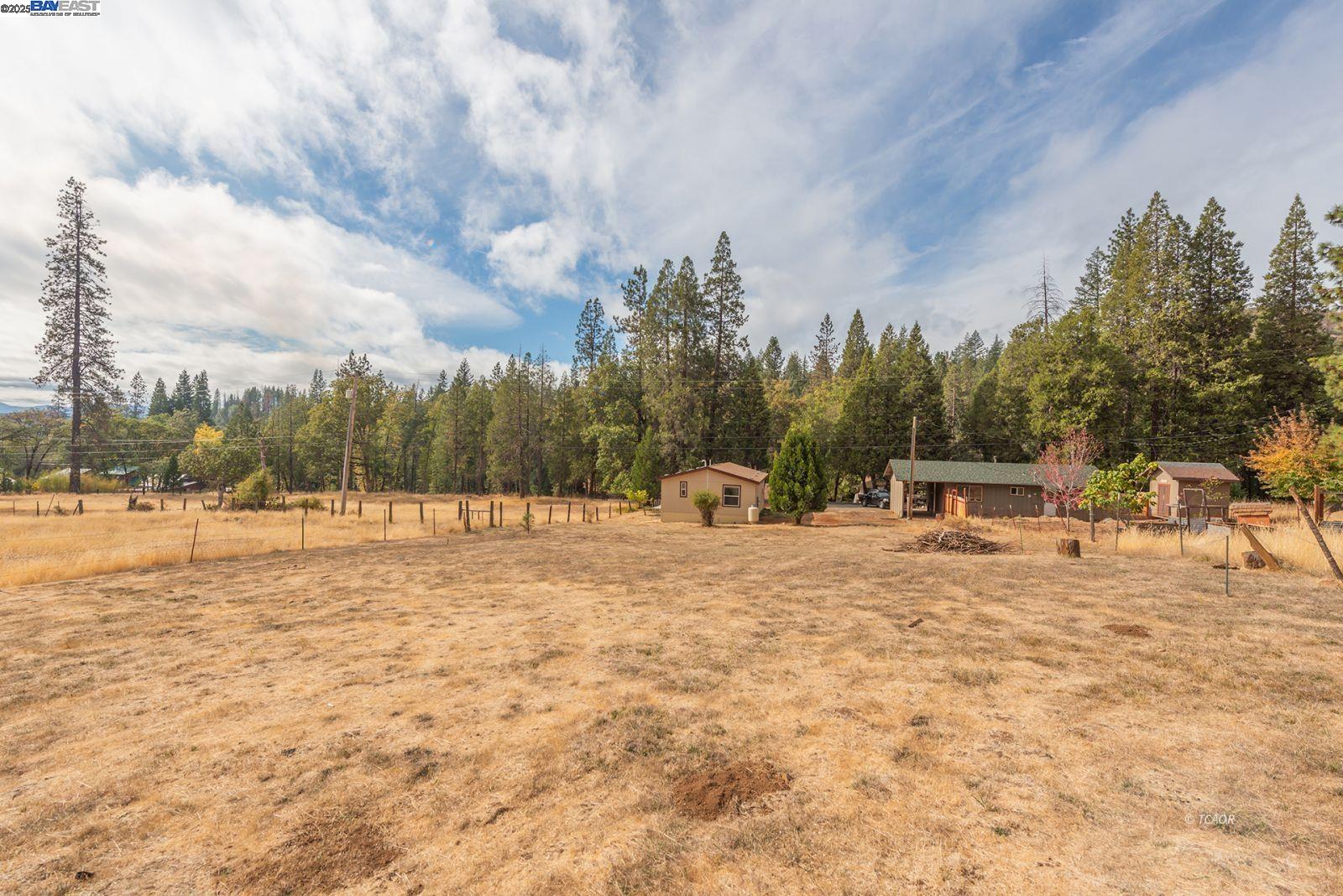 Detail Gallery Image 38 of 46 For 1260 East Weaver Creek Rd, Weaverville,  CA 96093 - 2 Beds | 2 Baths
