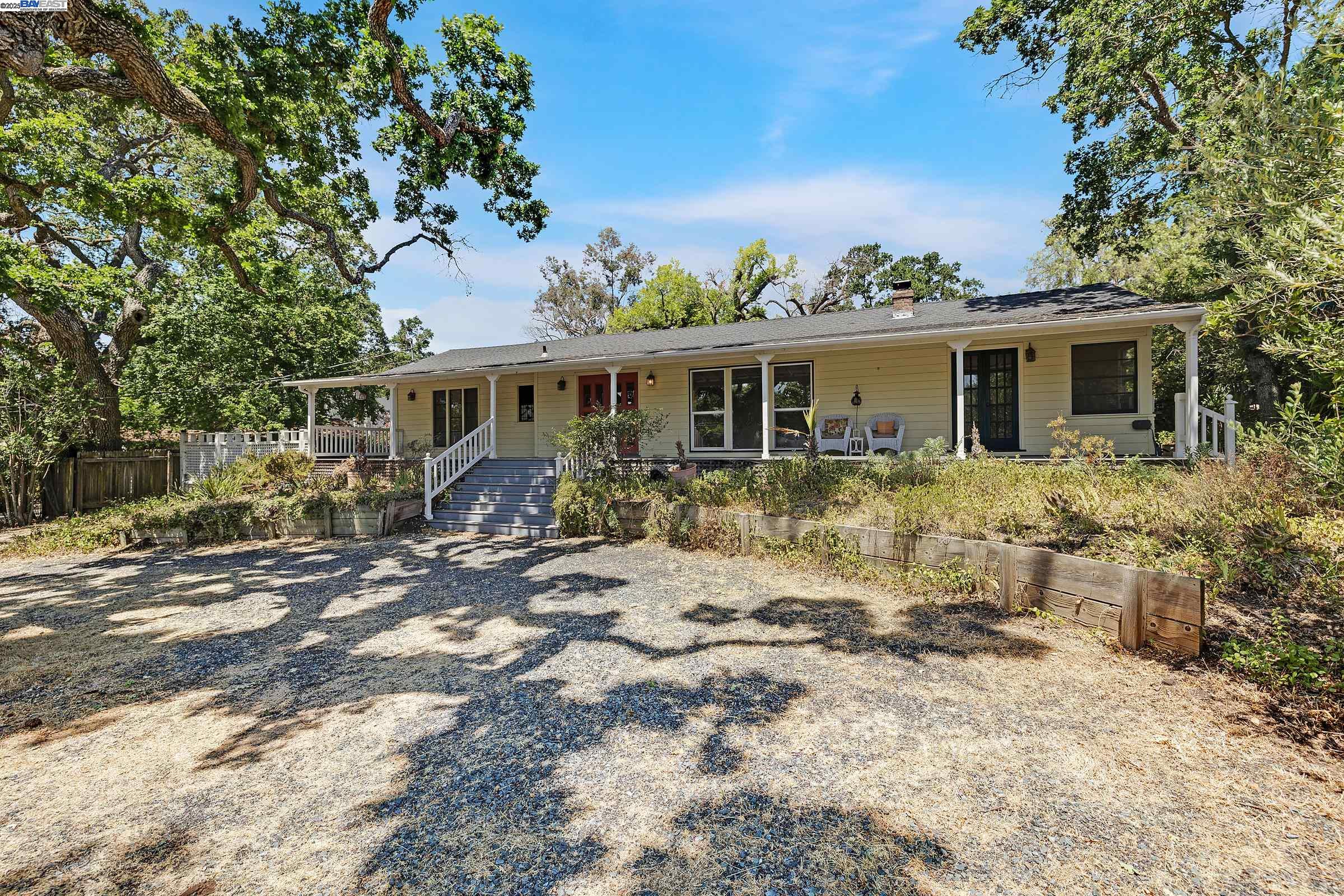 Detail Gallery Image 2 of 47 For 161 Bales Dr, Walnut Creek,  CA 94596 - 4 Beds | 2 Baths