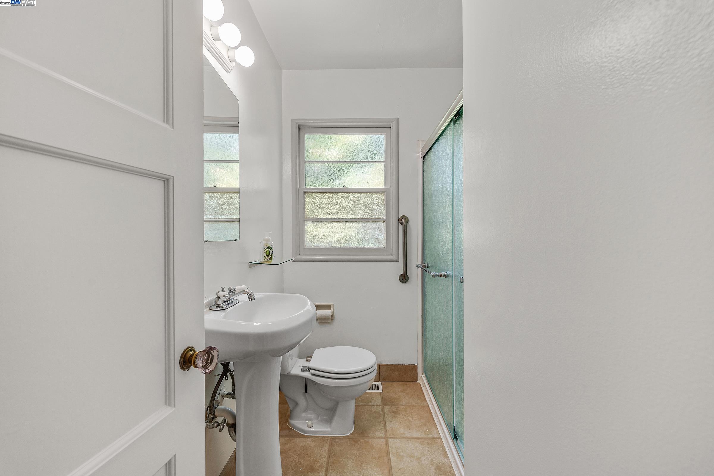 Detail Gallery Image 12 of 47 For 161 Bales Dr, Walnut Creek,  CA 94596 - 4 Beds | 2 Baths