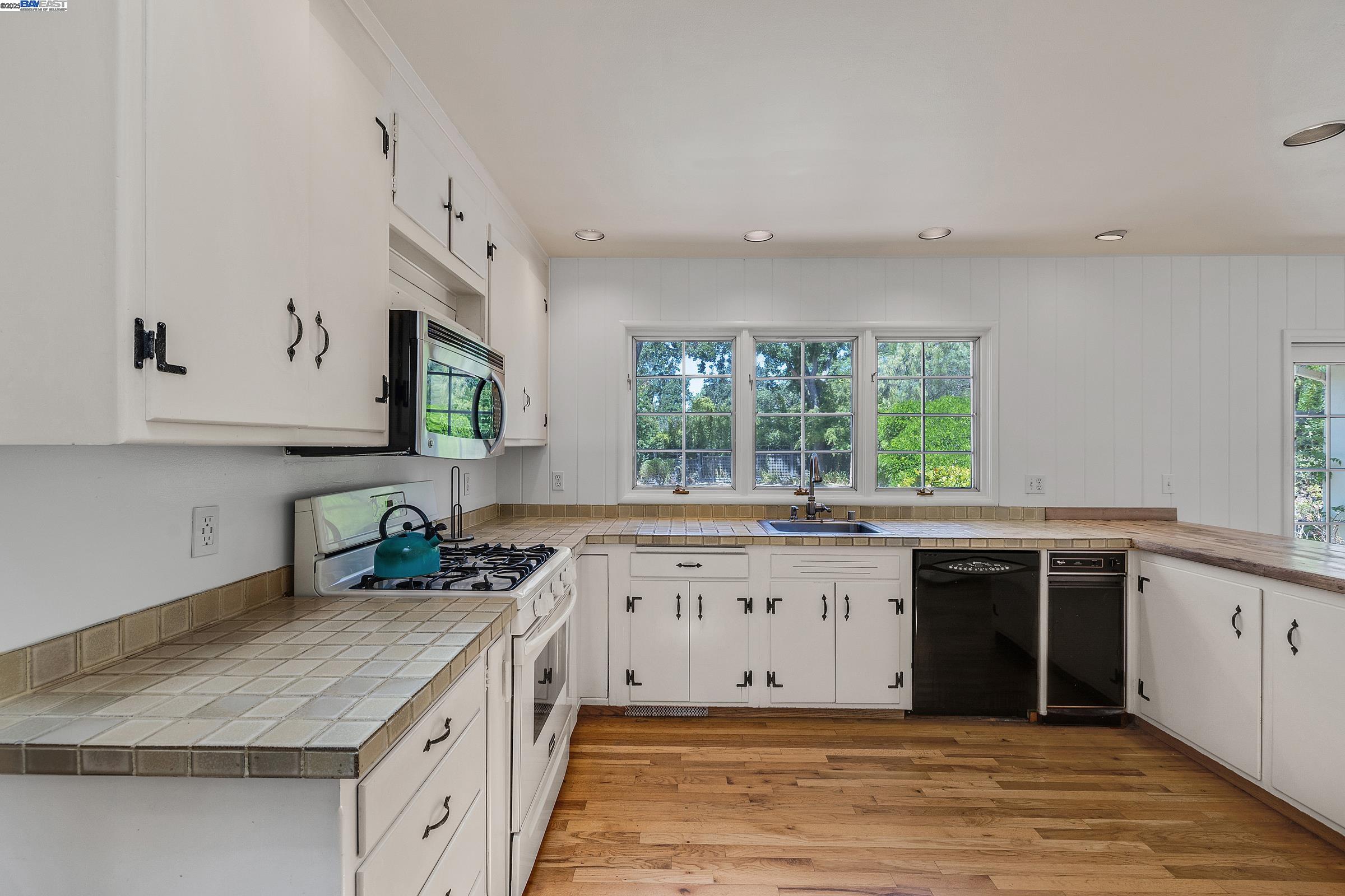 Detail Gallery Image 22 of 47 For 161 Bales Dr, Walnut Creek,  CA 94596 - 4 Beds | 2 Baths