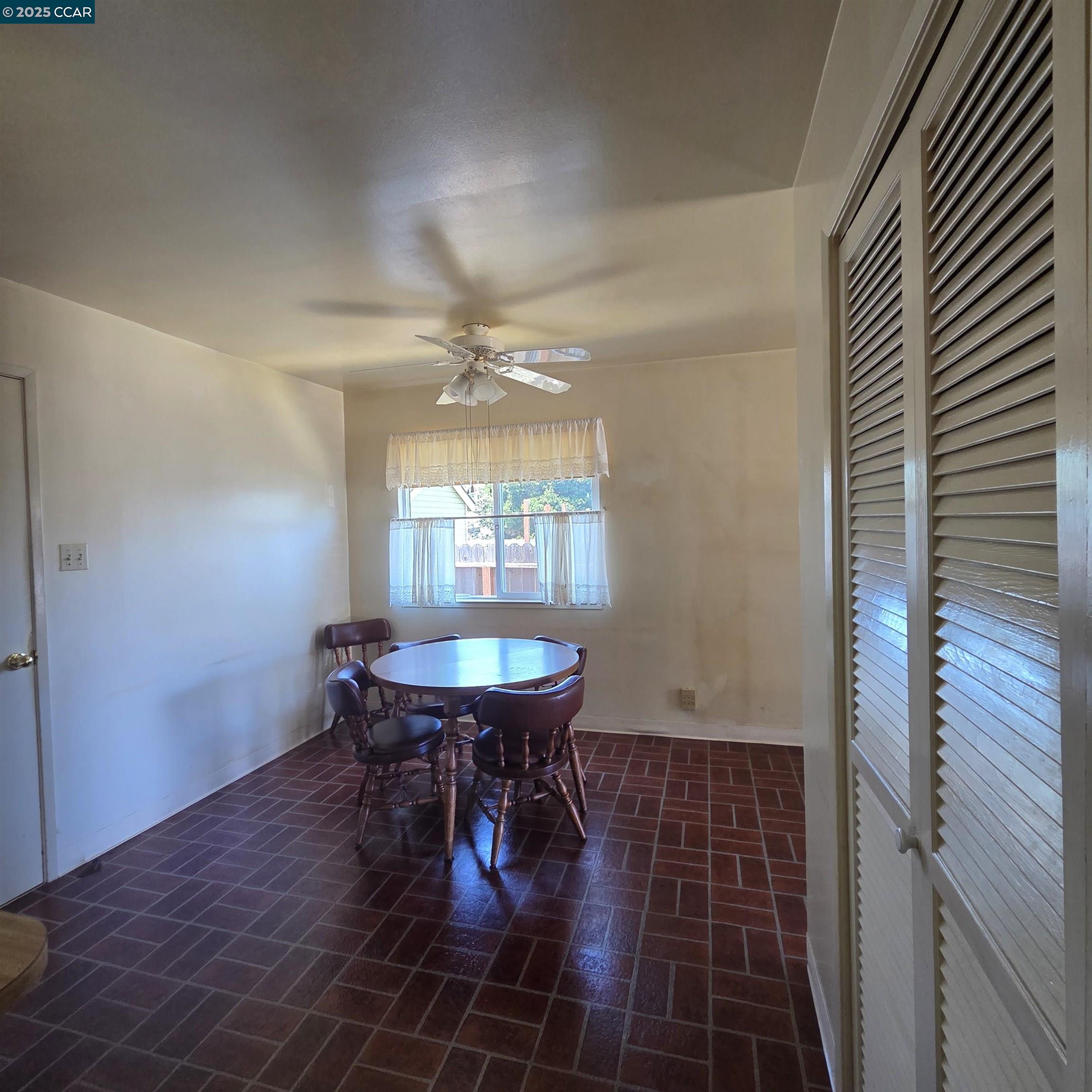 Detail Gallery Image 7 of 21 For 2771 Cornelius Dr, San Pablo,  CA 94806 - 5 Beds | 2 Baths