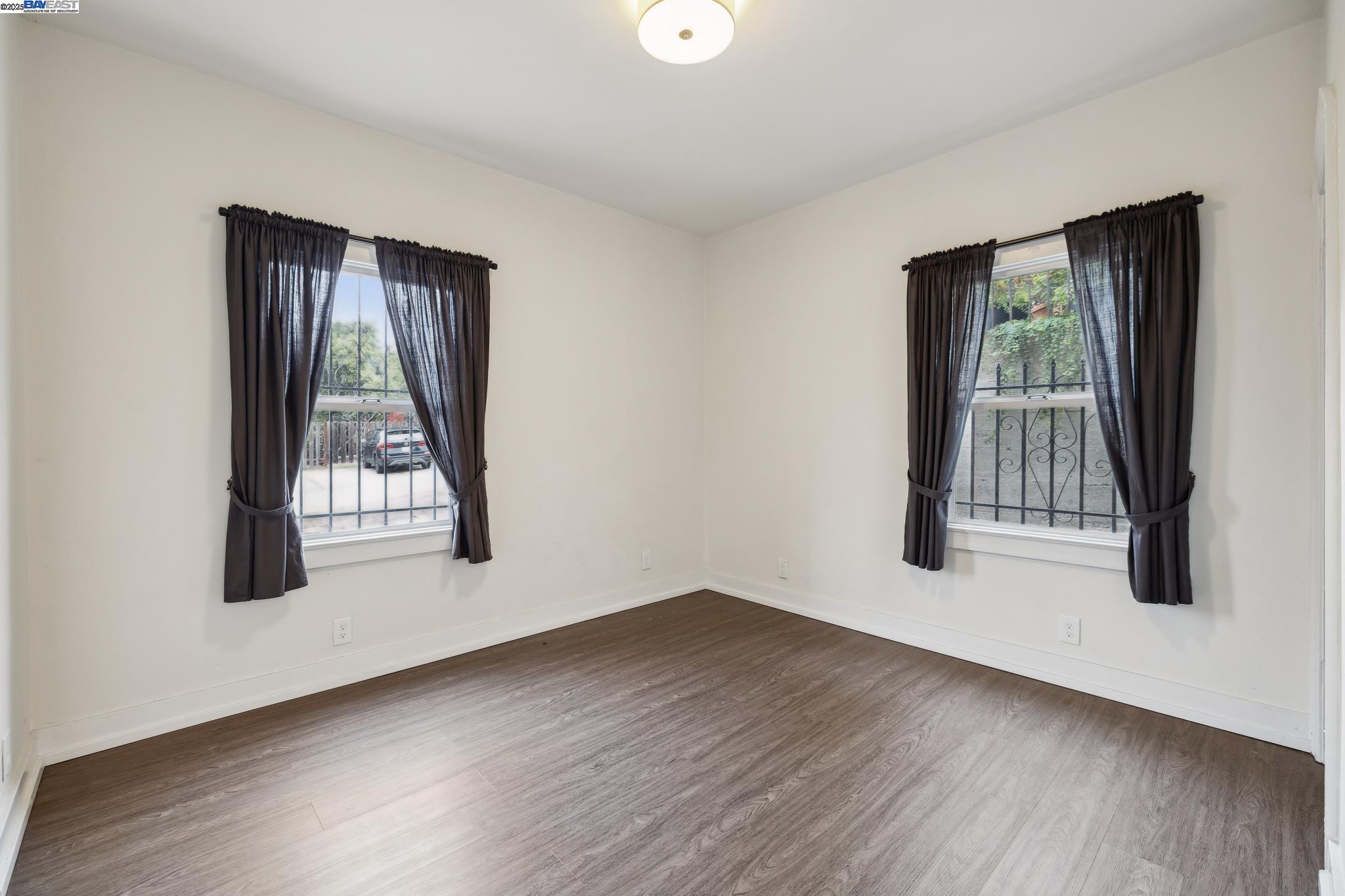 Detail Gallery Image 12 of 23 For 2246 23rd Ave, Oakland,  CA 94606 - – Beds | – Baths