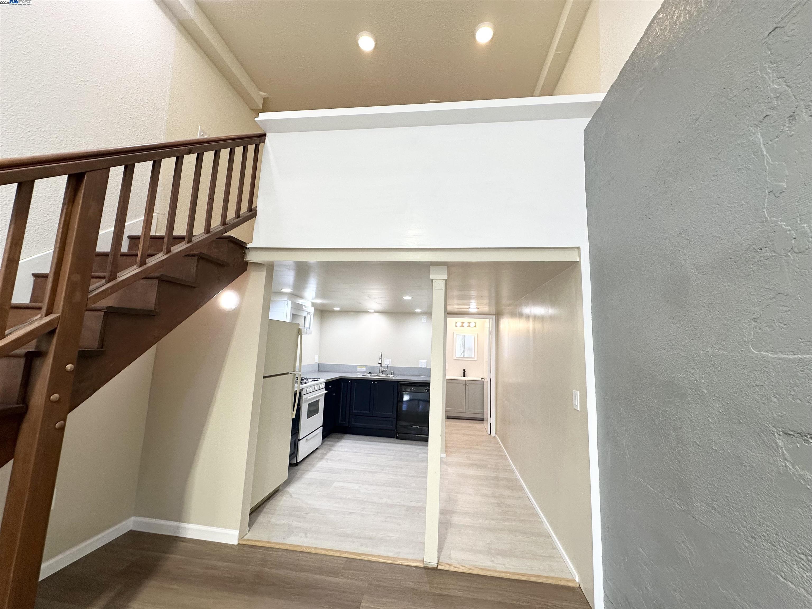 Detail Gallery Image 17 of 23 For 2246 23rd Ave, Oakland,  CA 94606 - – Beds | – Baths