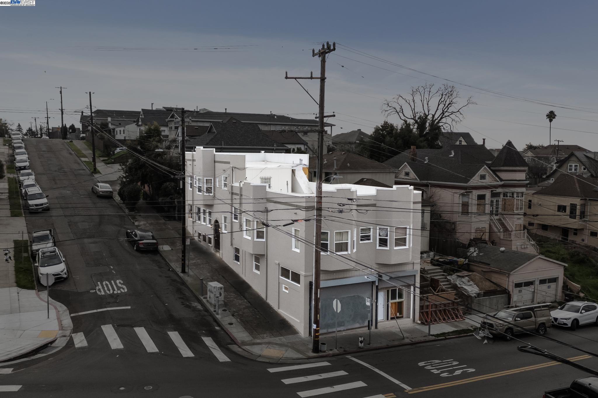 Detail Gallery Image 4 of 23 For 2246 23rd Ave, Oakland,  CA 94606 - – Beds | – Baths