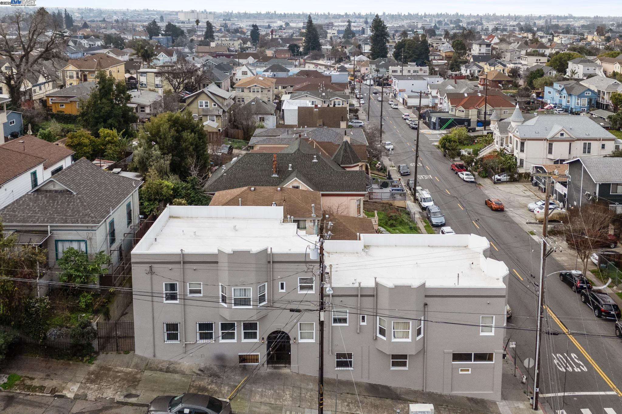 Detail Gallery Image 6 of 23 For 2246 23rd Ave, Oakland,  CA 94606 - – Beds | – Baths