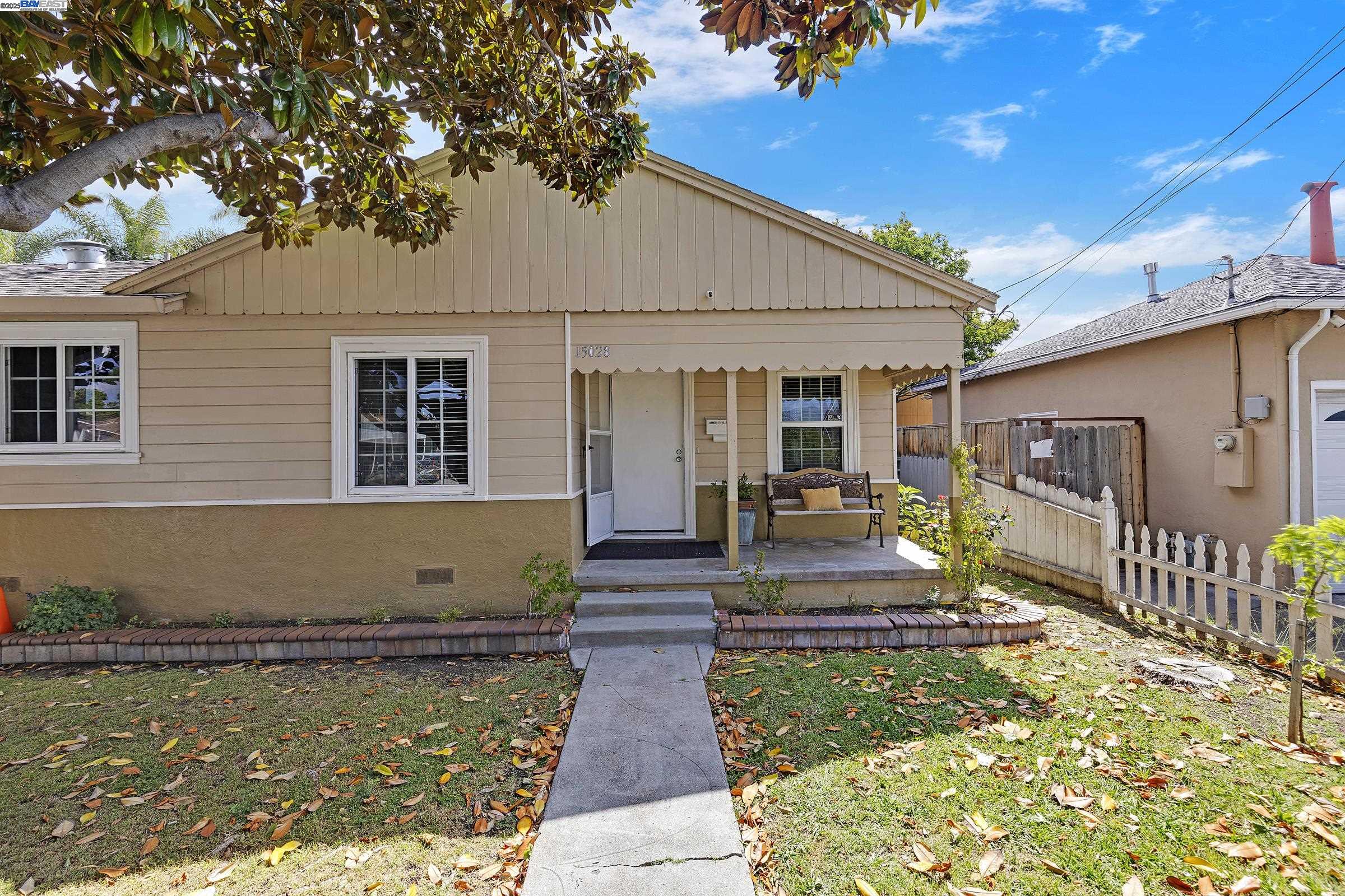 Detail Gallery Image 2 of 31 For 15028 Grenda St, San Leandro,  CA 94579 - 3 Beds | 1 Baths