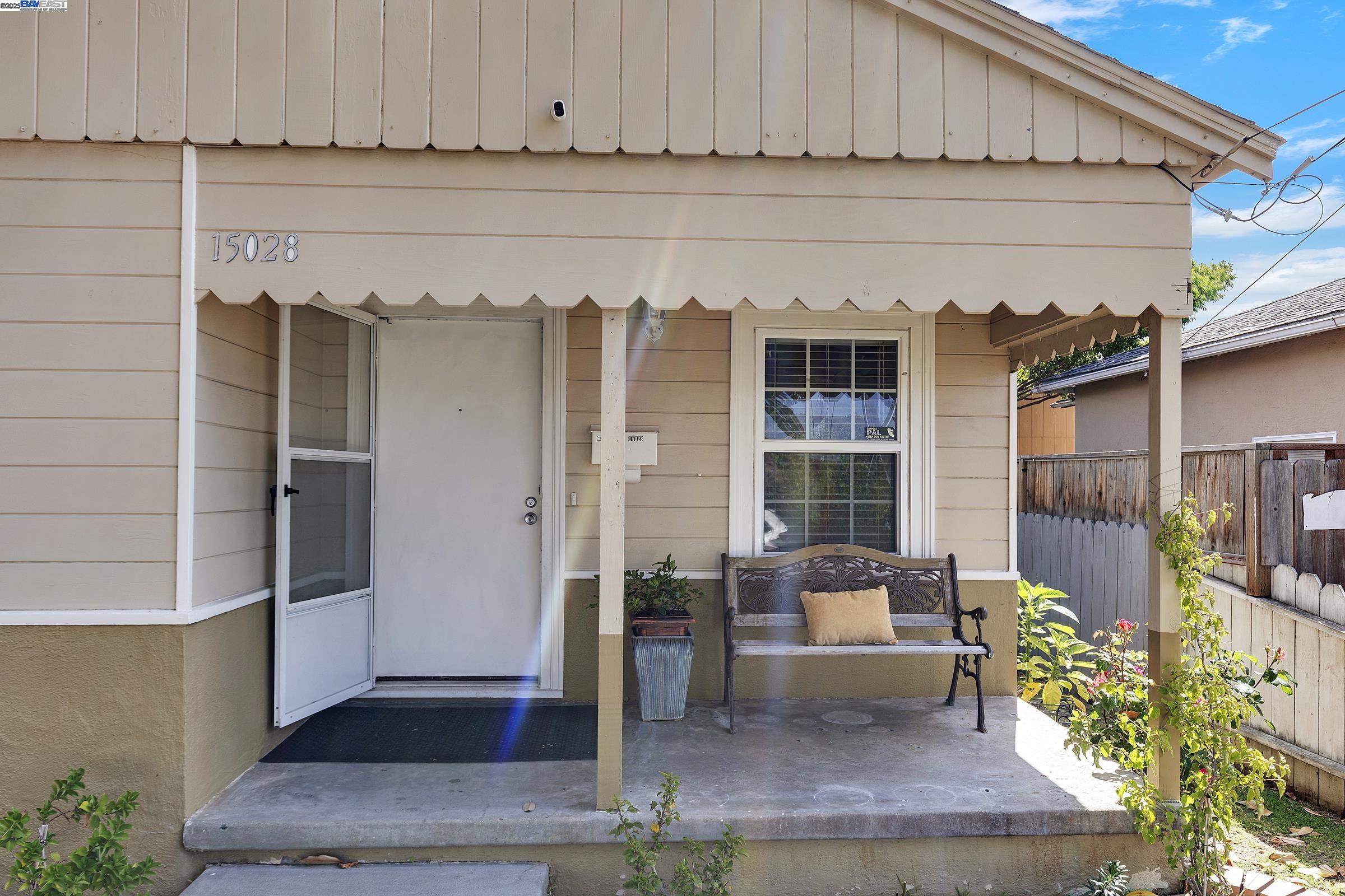Detail Gallery Image 3 of 31 For 15028 Grenda St, San Leandro,  CA 94579 - 3 Beds | 1 Baths