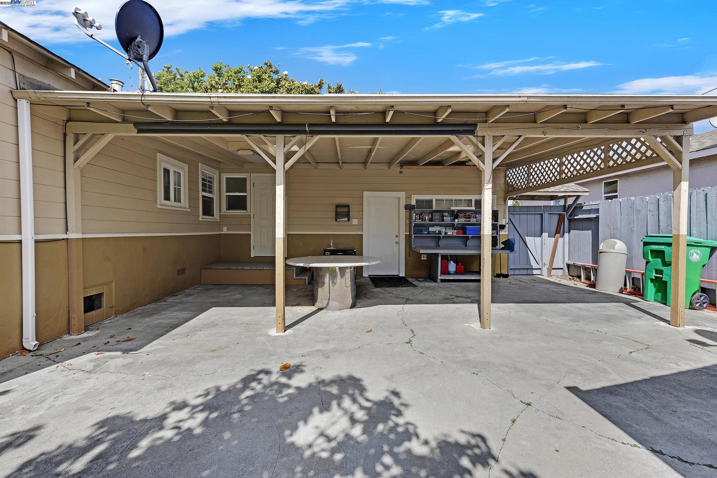 Detail Gallery Image 24 of 31 For 15028 Grenda St, San Leandro,  CA 94579 - 3 Beds | 1 Baths