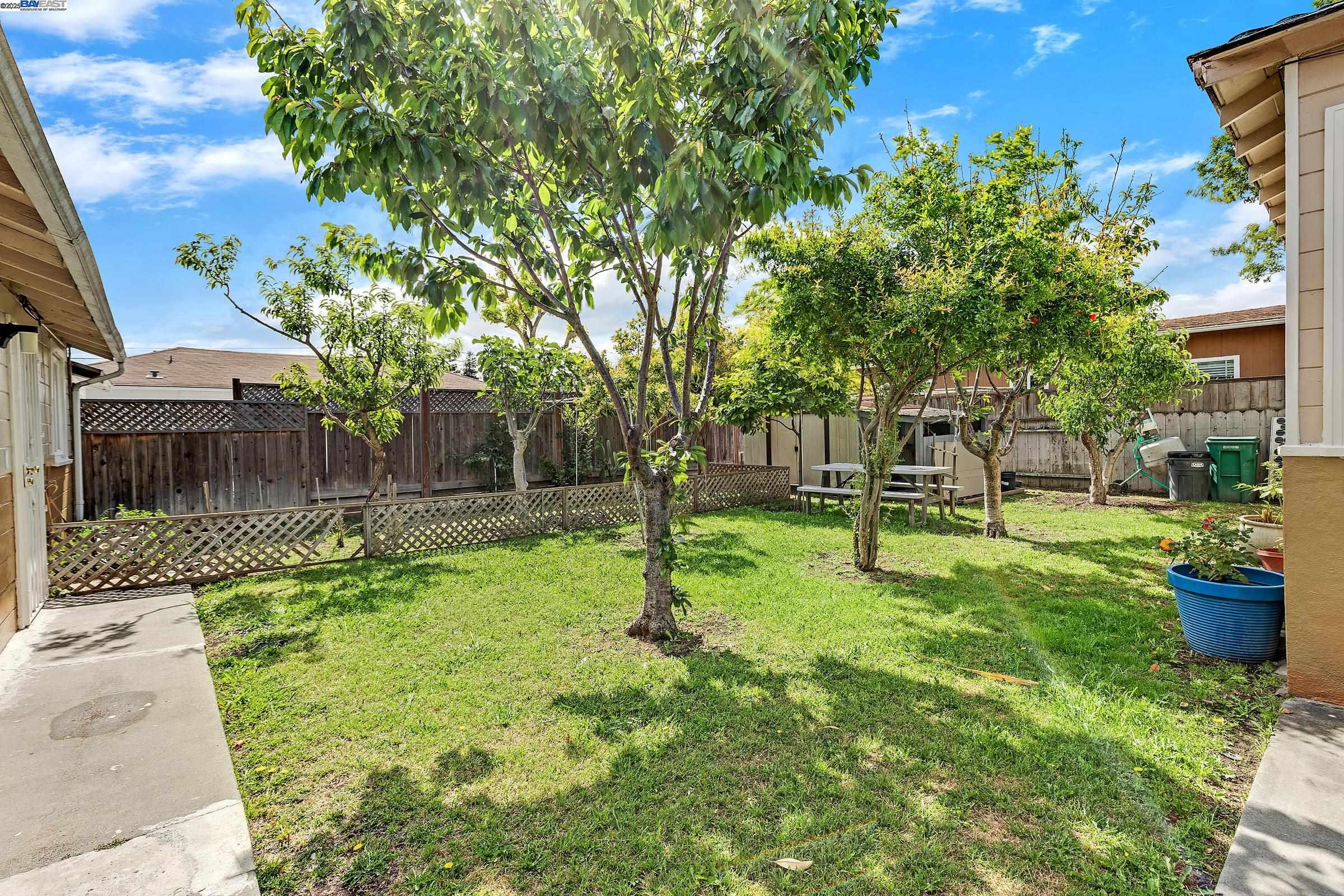 Detail Gallery Image 25 of 31 For 15028 Grenda St, San Leandro,  CA 94579 - 3 Beds | 1 Baths