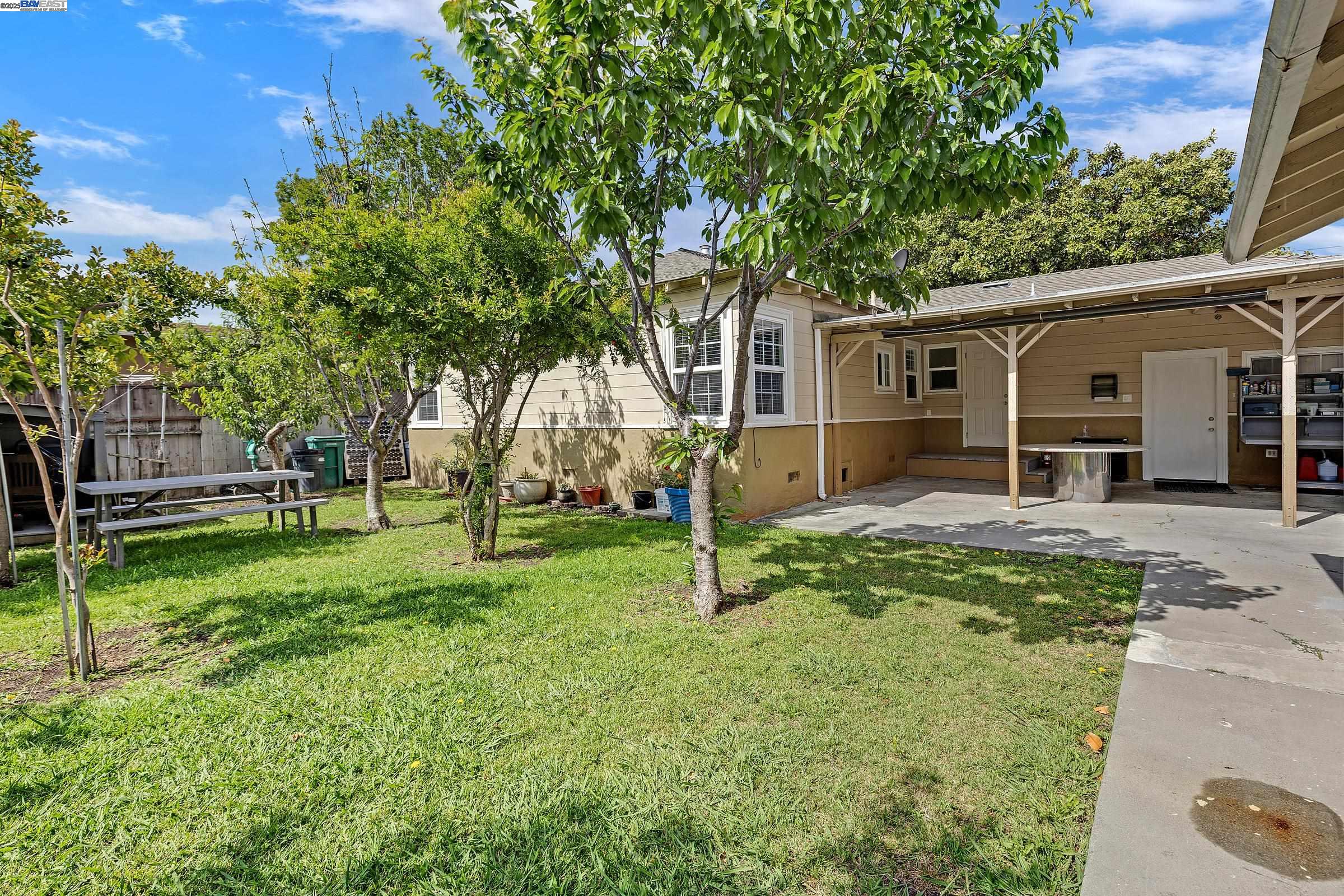 Detail Gallery Image 27 of 31 For 15028 Grenda St, San Leandro,  CA 94579 - 3 Beds | 1 Baths