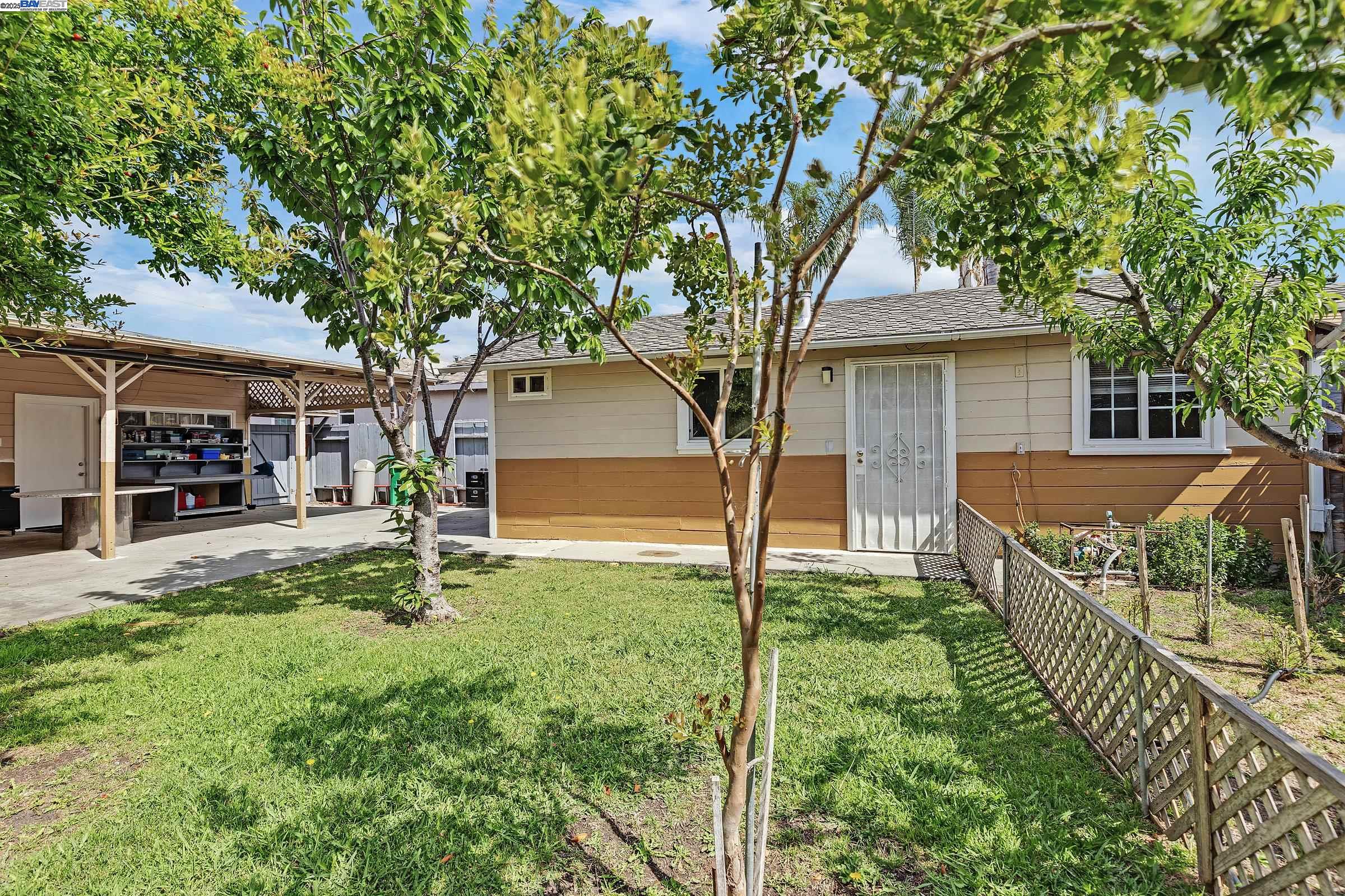 Detail Gallery Image 28 of 31 For 15028 Grenda St, San Leandro,  CA 94579 - 3 Beds | 1 Baths