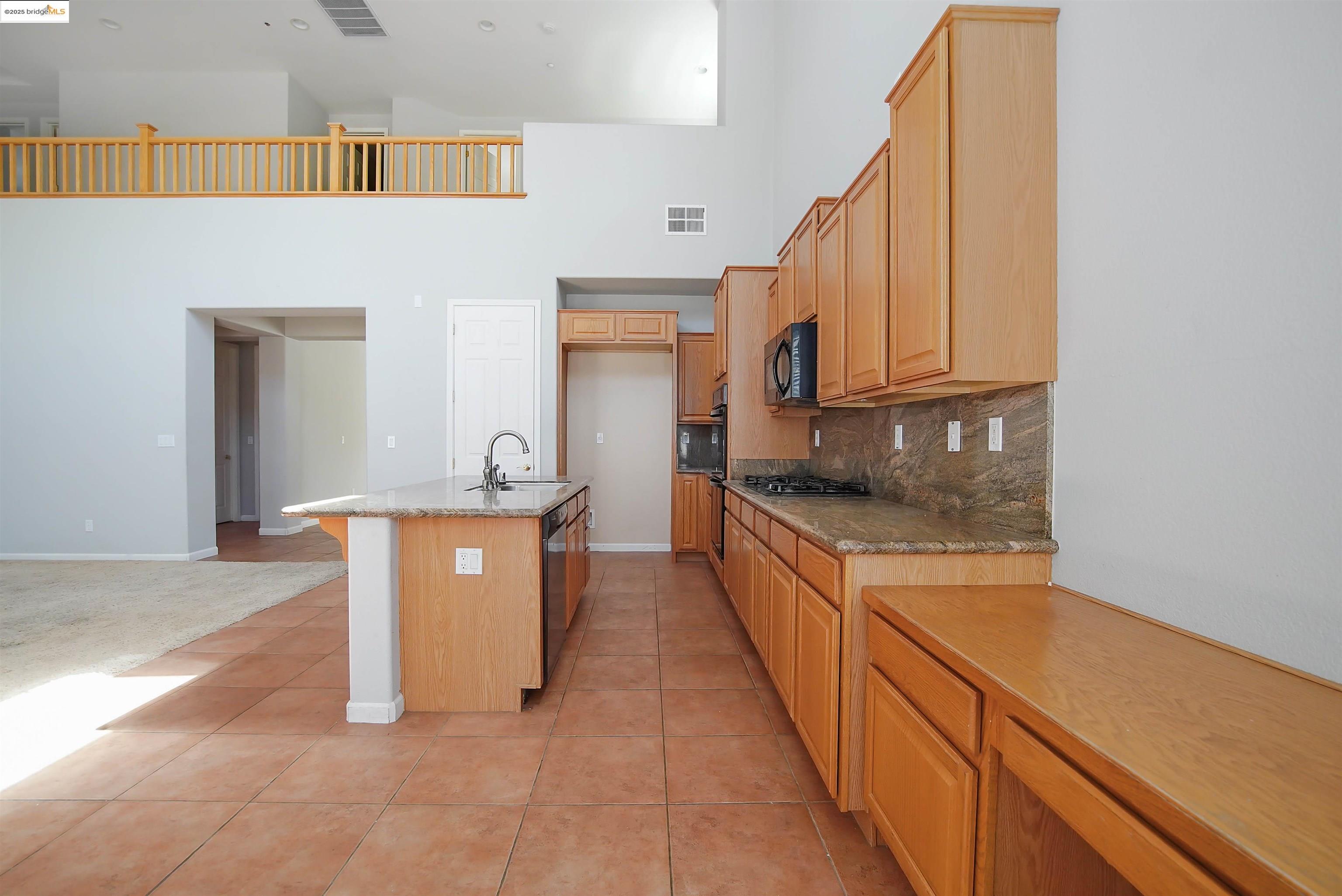 Detail Gallery Image 12 of 44 For 2765 Saint Andrews Dr, Brentwood,  CA 94513 - 4 Beds | 3/1 Baths