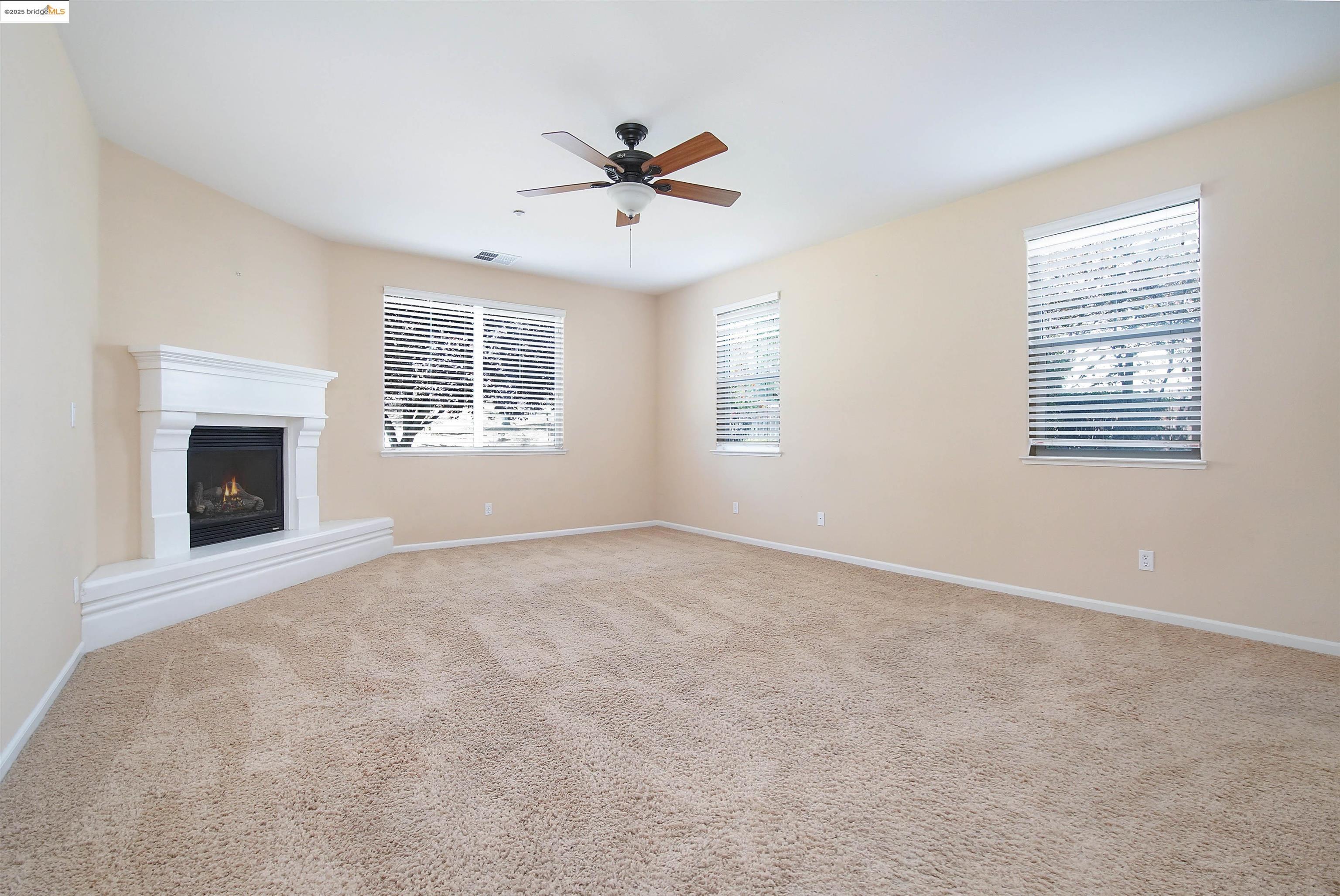 Detail Gallery Image 16 of 44 For 2765 Saint Andrews Dr, Brentwood,  CA 94513 - 4 Beds | 3/1 Baths
