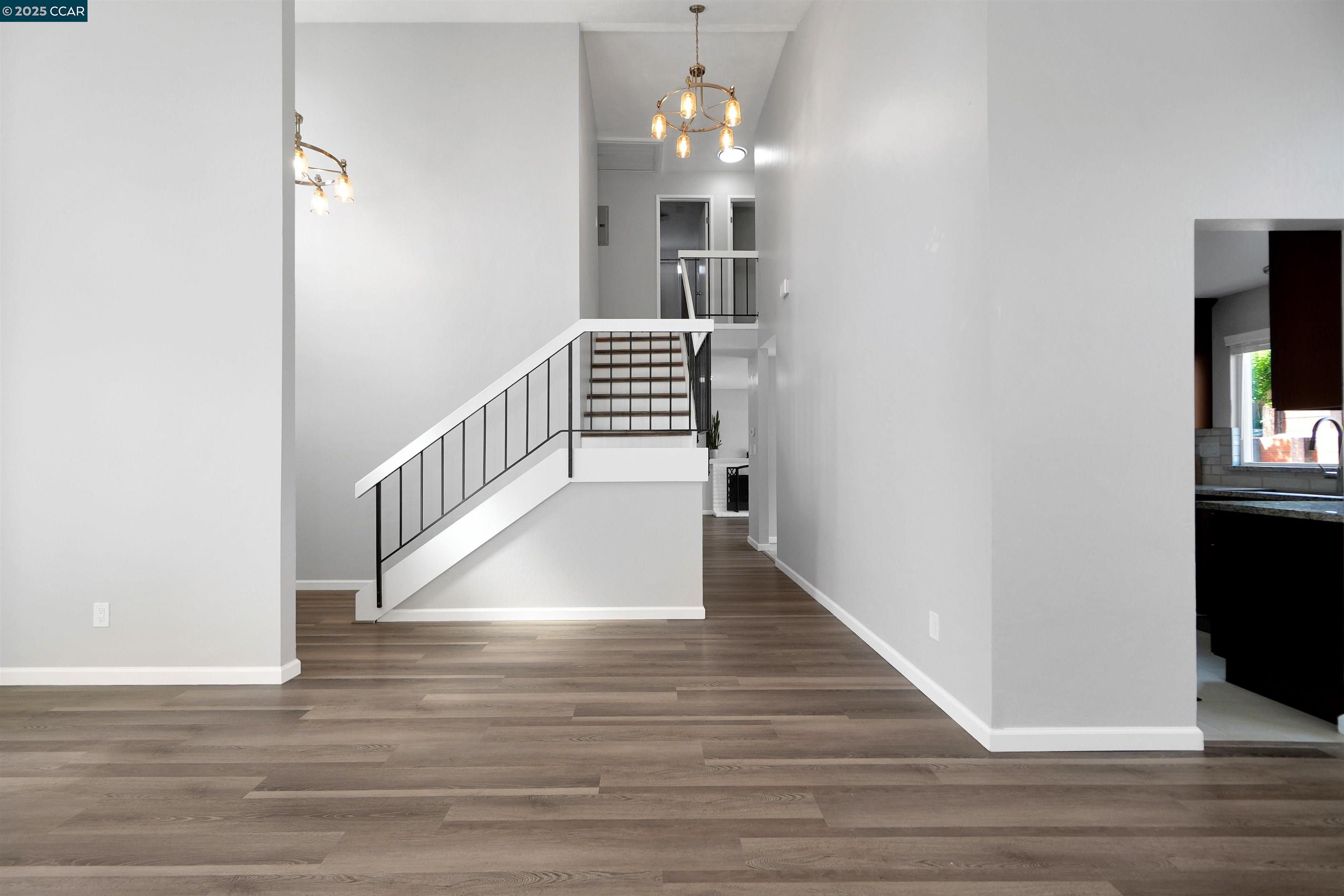 Detail Gallery Image 11 of 55 For 118 Raven Ct, Hercules,  CA 94547 - 4 Beds | 2/1 Baths