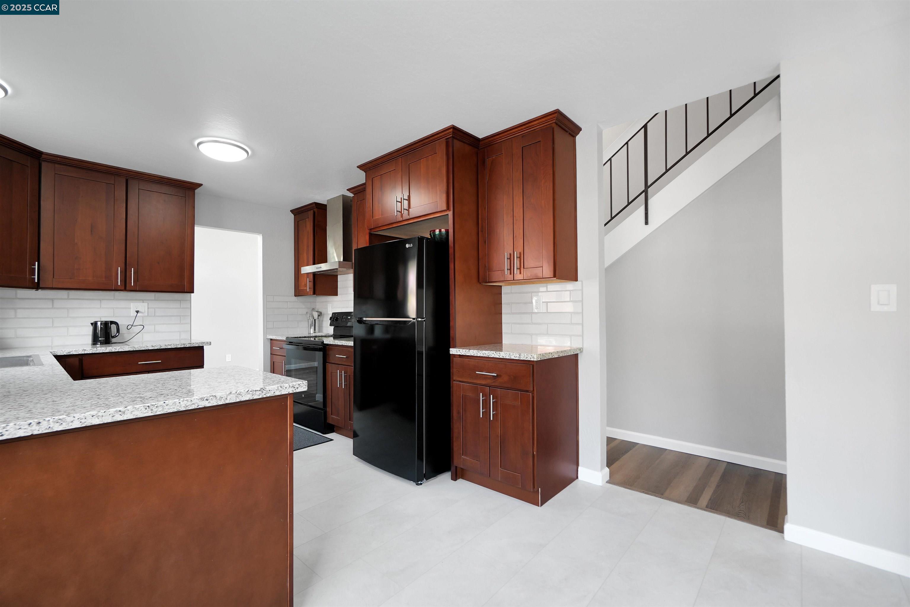 Detail Gallery Image 18 of 55 For 118 Raven Ct, Hercules,  CA 94547 - 4 Beds | 2/1 Baths