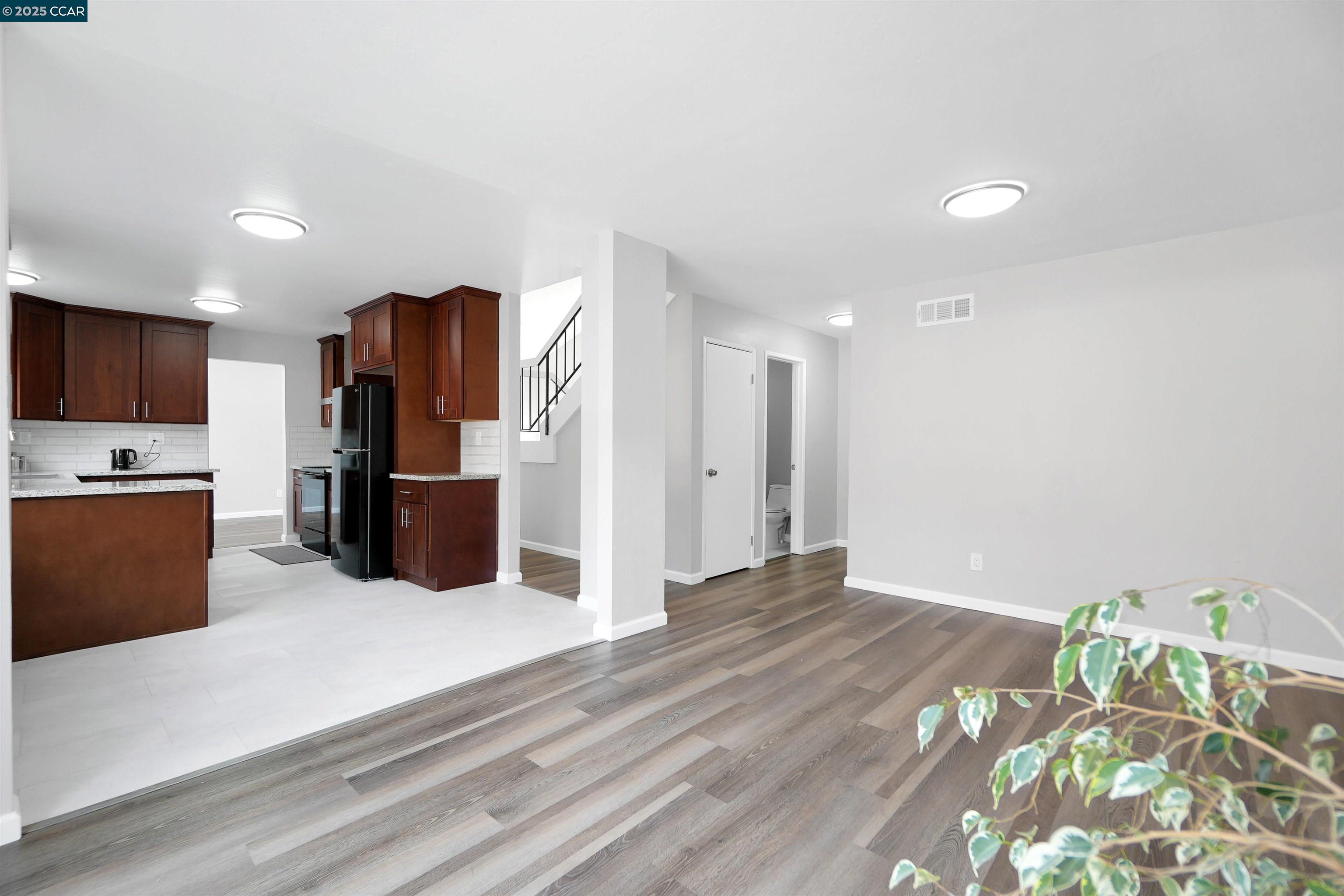 Detail Gallery Image 20 of 55 For 118 Raven Ct, Hercules,  CA 94547 - 4 Beds | 2/1 Baths