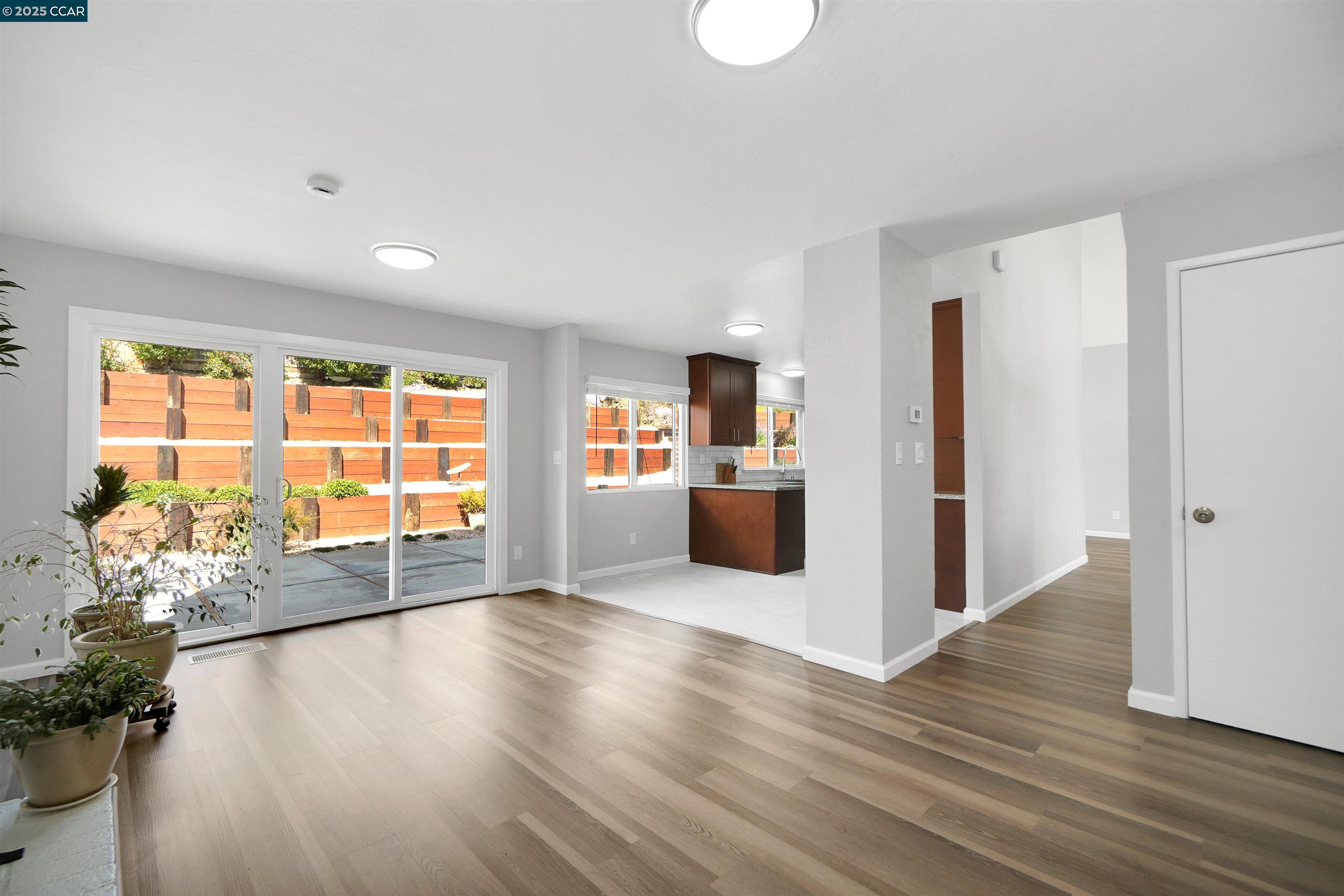 Detail Gallery Image 21 of 55 For 118 Raven Ct, Hercules,  CA 94547 - 4 Beds | 2/1 Baths