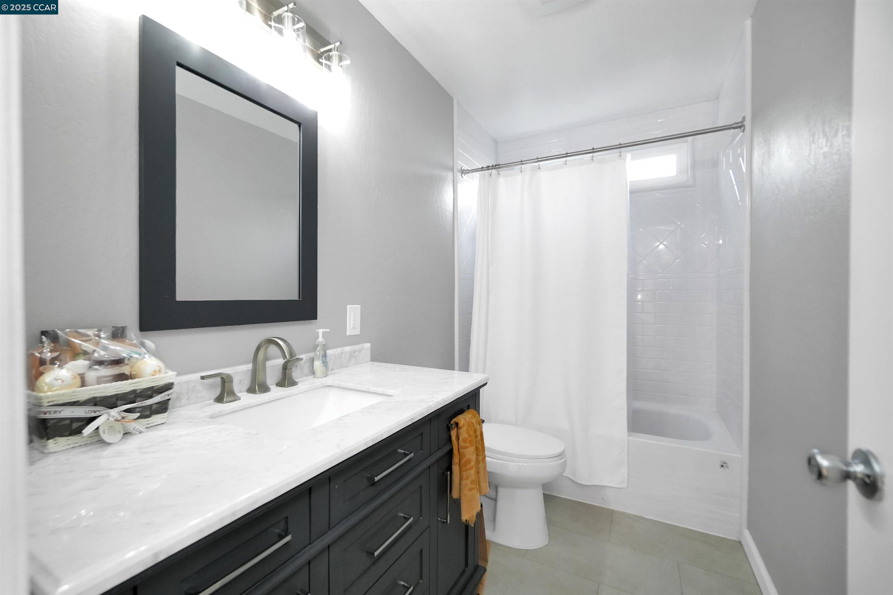 Detail Gallery Image 27 of 55 For 118 Raven Ct, Hercules,  CA 94547 - 4 Beds | 2/1 Baths