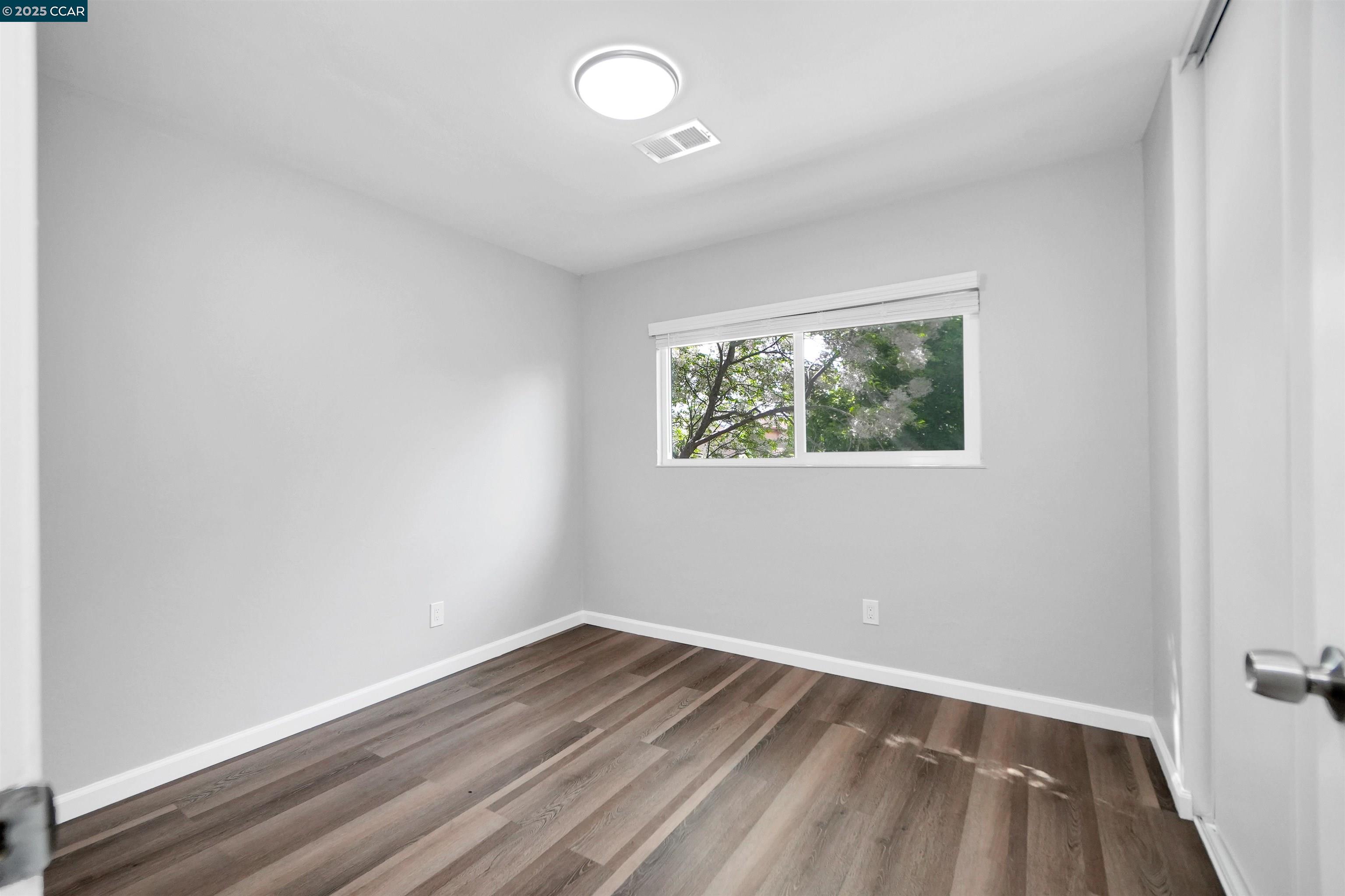 Detail Gallery Image 29 of 55 For 118 Raven Ct, Hercules,  CA 94547 - 4 Beds | 2/1 Baths